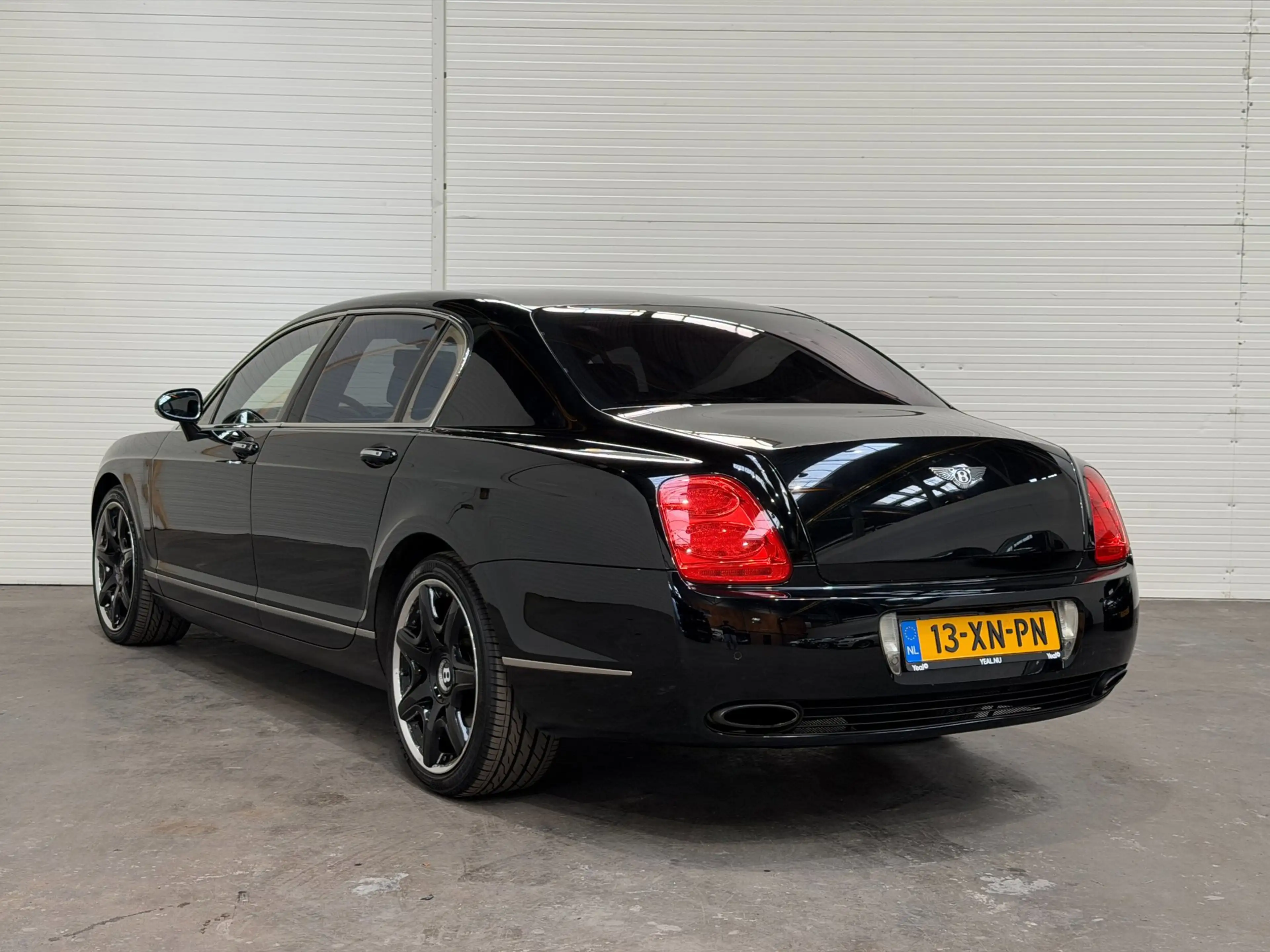 Bentley Flying Spur Continental 6.0 W12 — photo 6