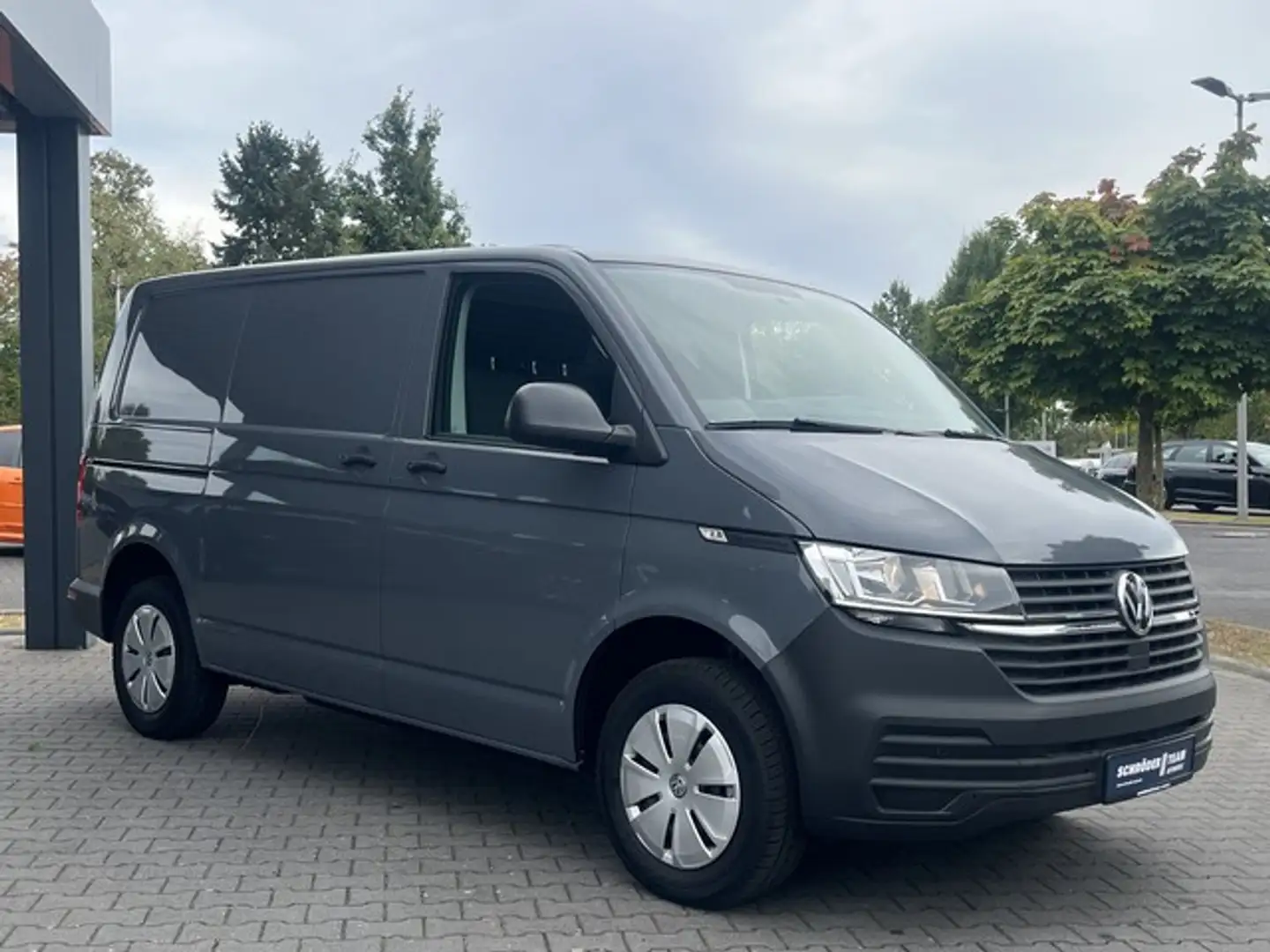 Volkswagen T6.1 Transporter 2.0 TDI Gris - 2