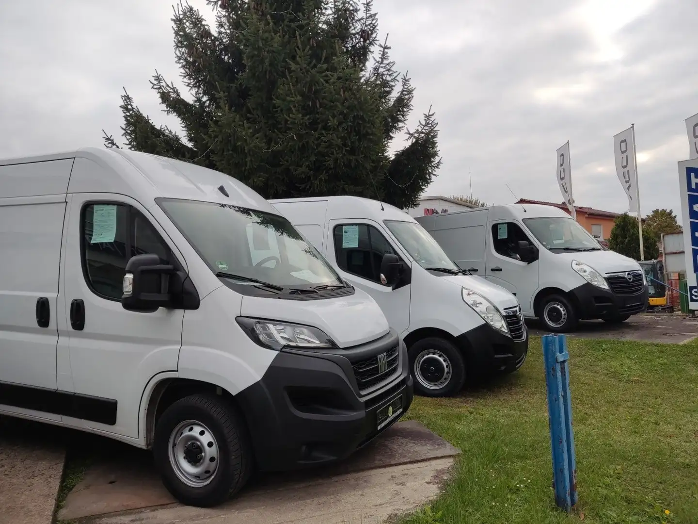 Fiat Ducato Kasten 33 120 L2H2 Euro6 Klima PDC Weiß - 1
