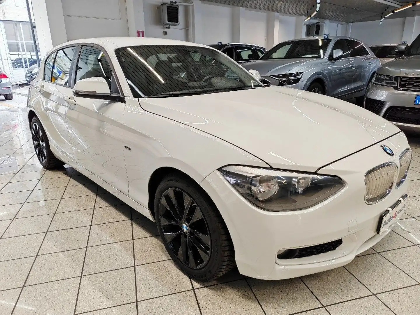 BMW 118 i 5p. Urban autom UNICOPR REVISIONE OK Bianco - 1