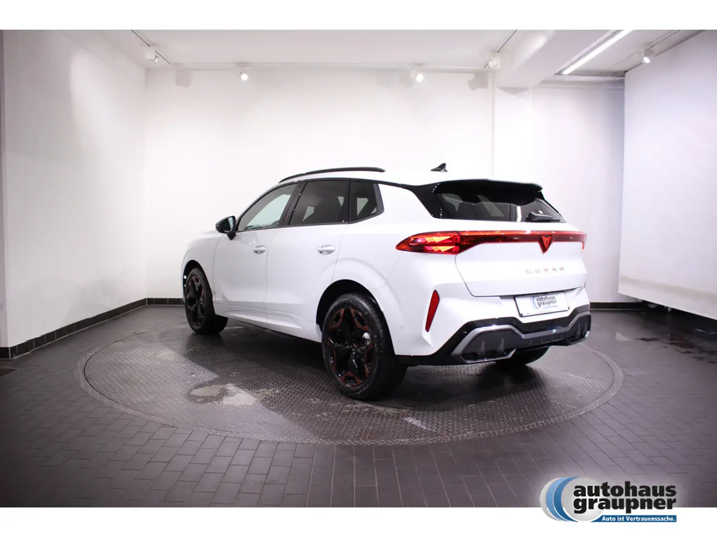 CUPRA Terramar 1.5 eTSI PDC SHZ RÜCKFAHRKAMERA LED Blanco - 2