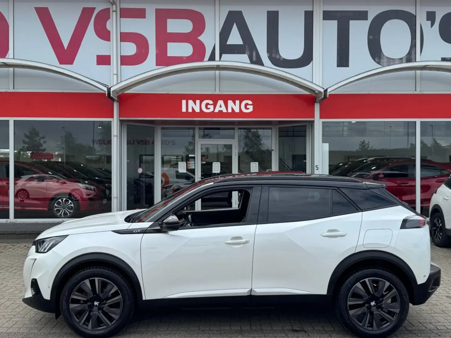 Peugeot 2008 1.2 TURBO 130PK GT LEER NAVI PANO-DAK CAMERA AIRCO Blanc - 2