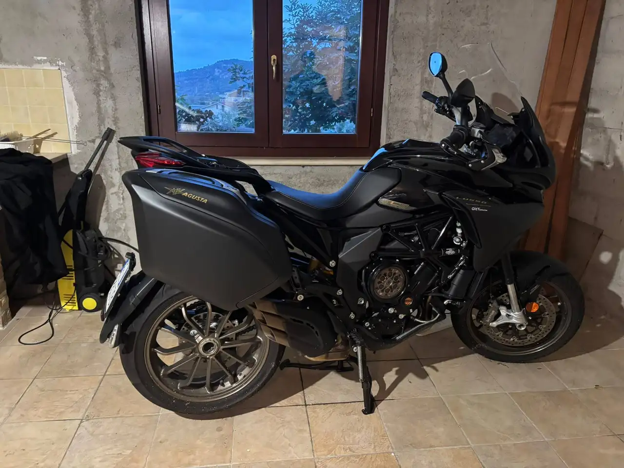 MV Agusta Turismo Veloce 800