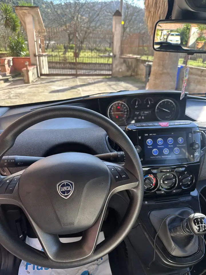 Lancia Ypsilon 2023 — фото 10