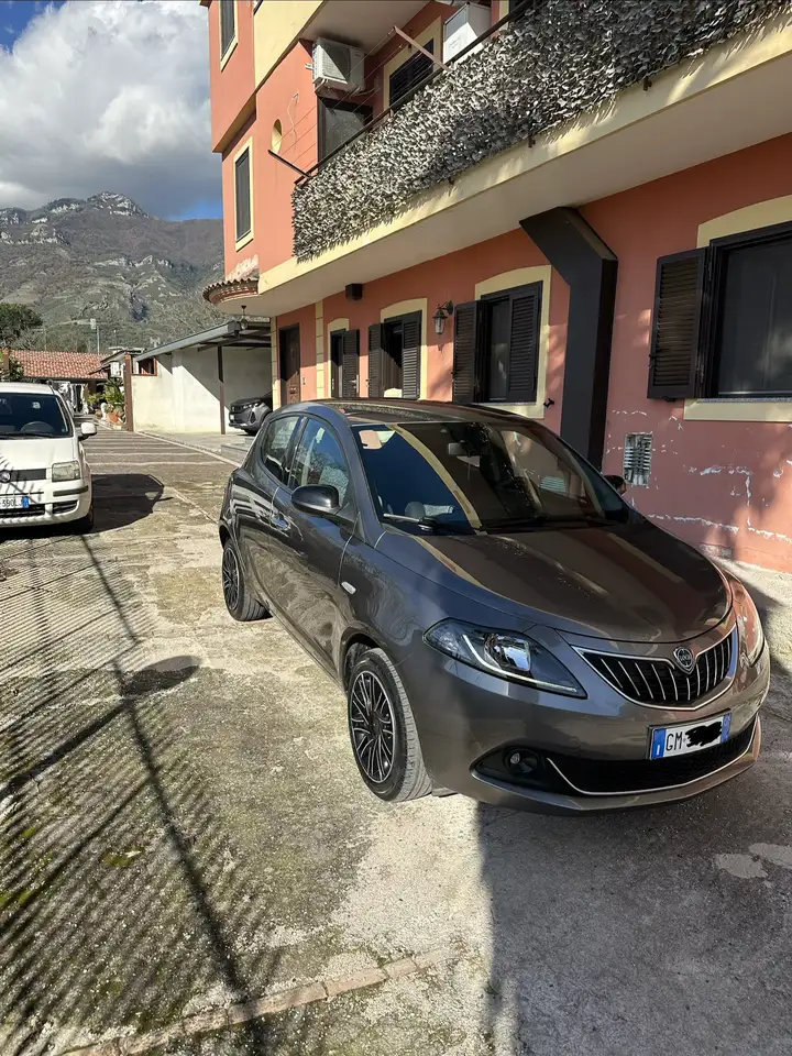 Lancia Ypsilon 2023