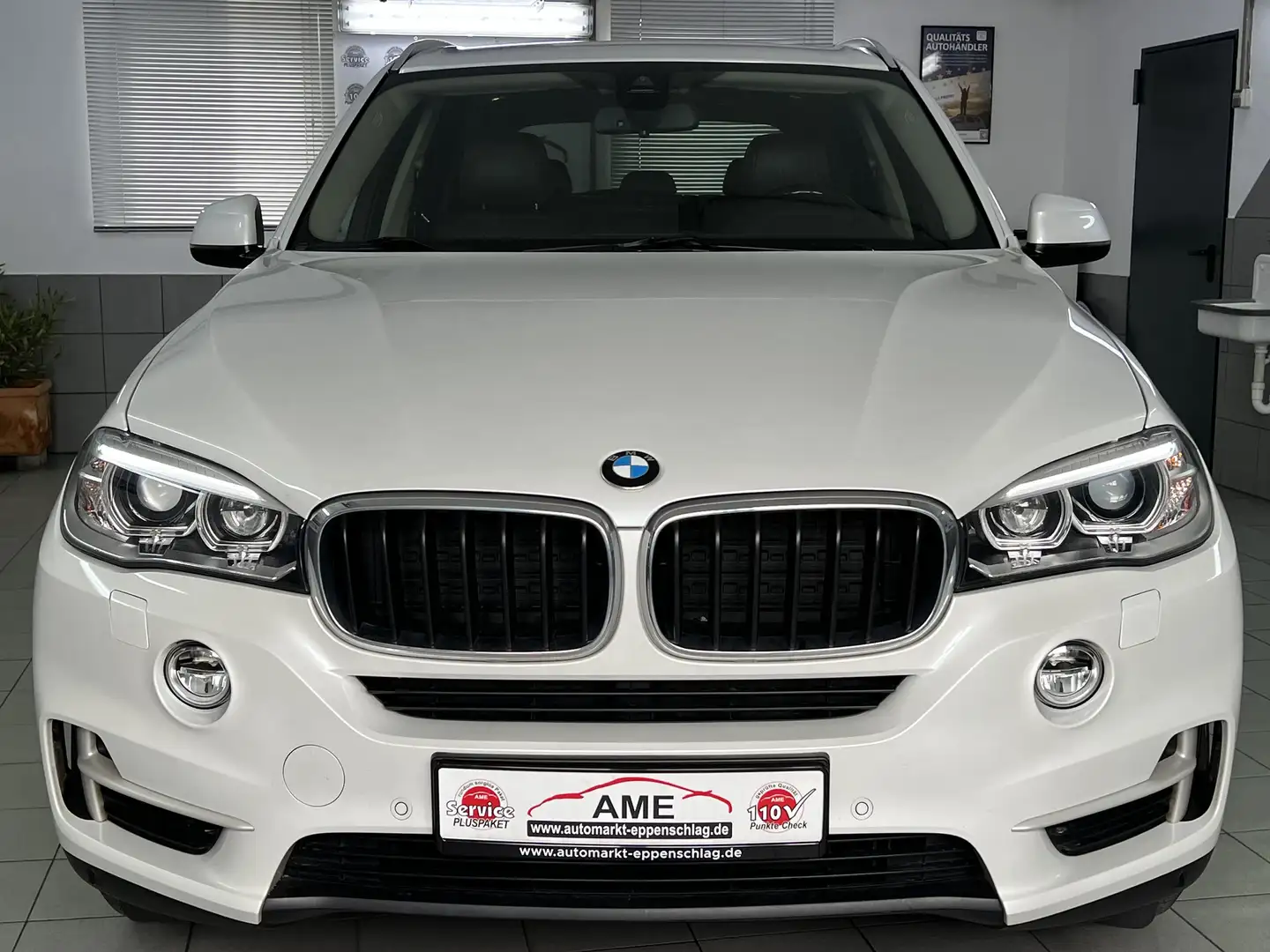 BMW X5 xDrive30d Sport-Aut. *Leder|AHK|Nav.Prof|RFK* Bianco - 2