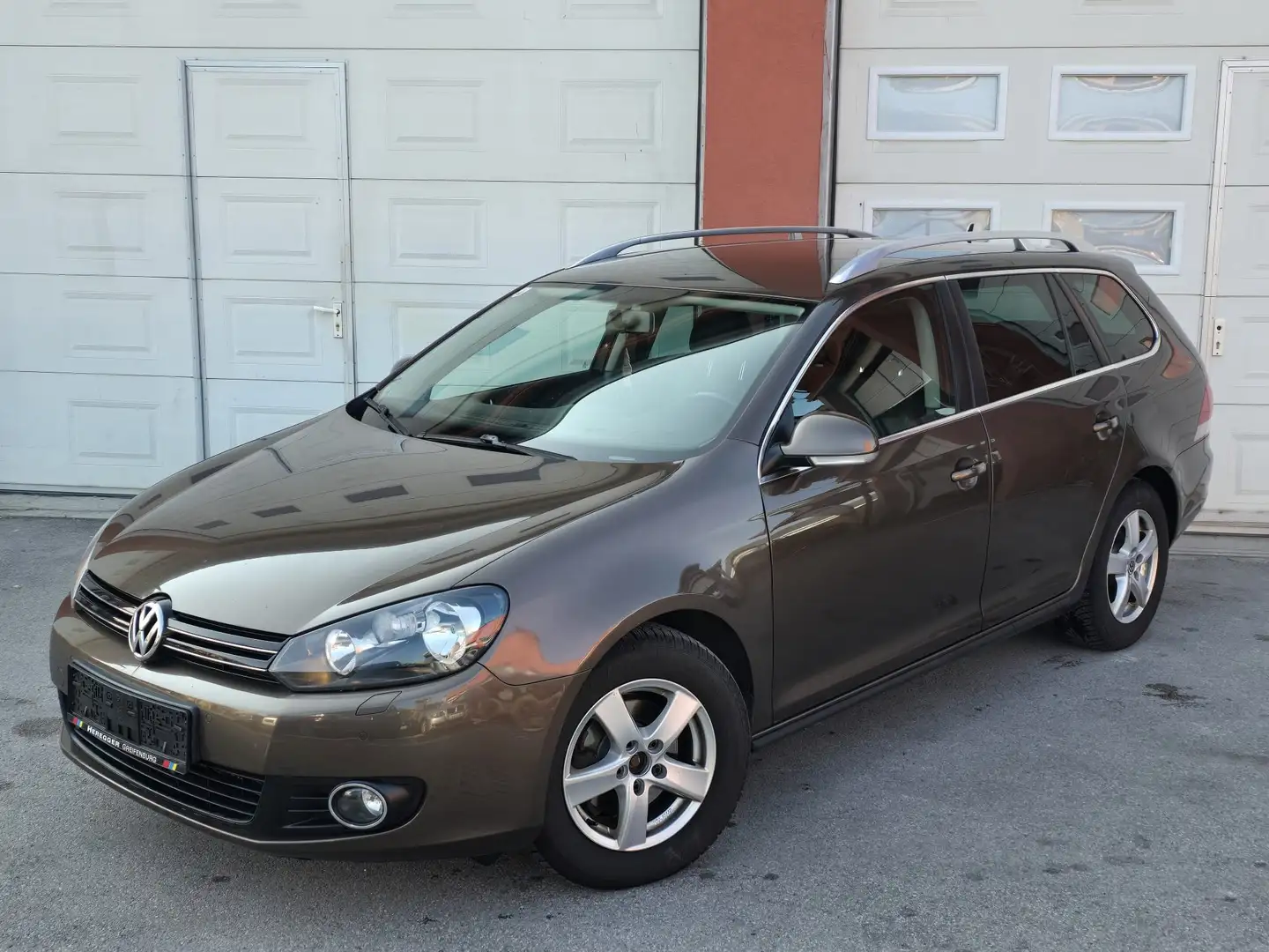 Volkswagen Golf Variant Rabbit 2012 BMT 1,6 TDI DPF Marrón - 1