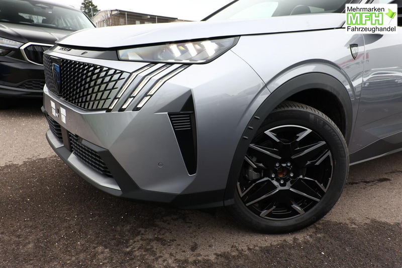 Peugeot 5008 GT Hybrid Pano KomfortP AHK eHK Nav ACC BT 100 ... — photo 4