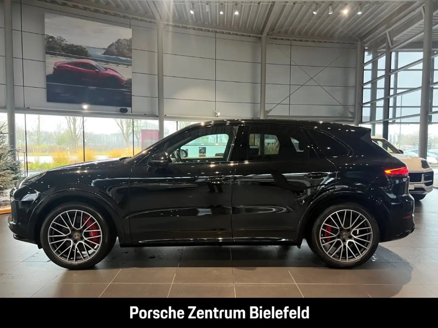 Porsche Cayenne GTS Surround-View Sportabgas Panorama Schwarz - 2