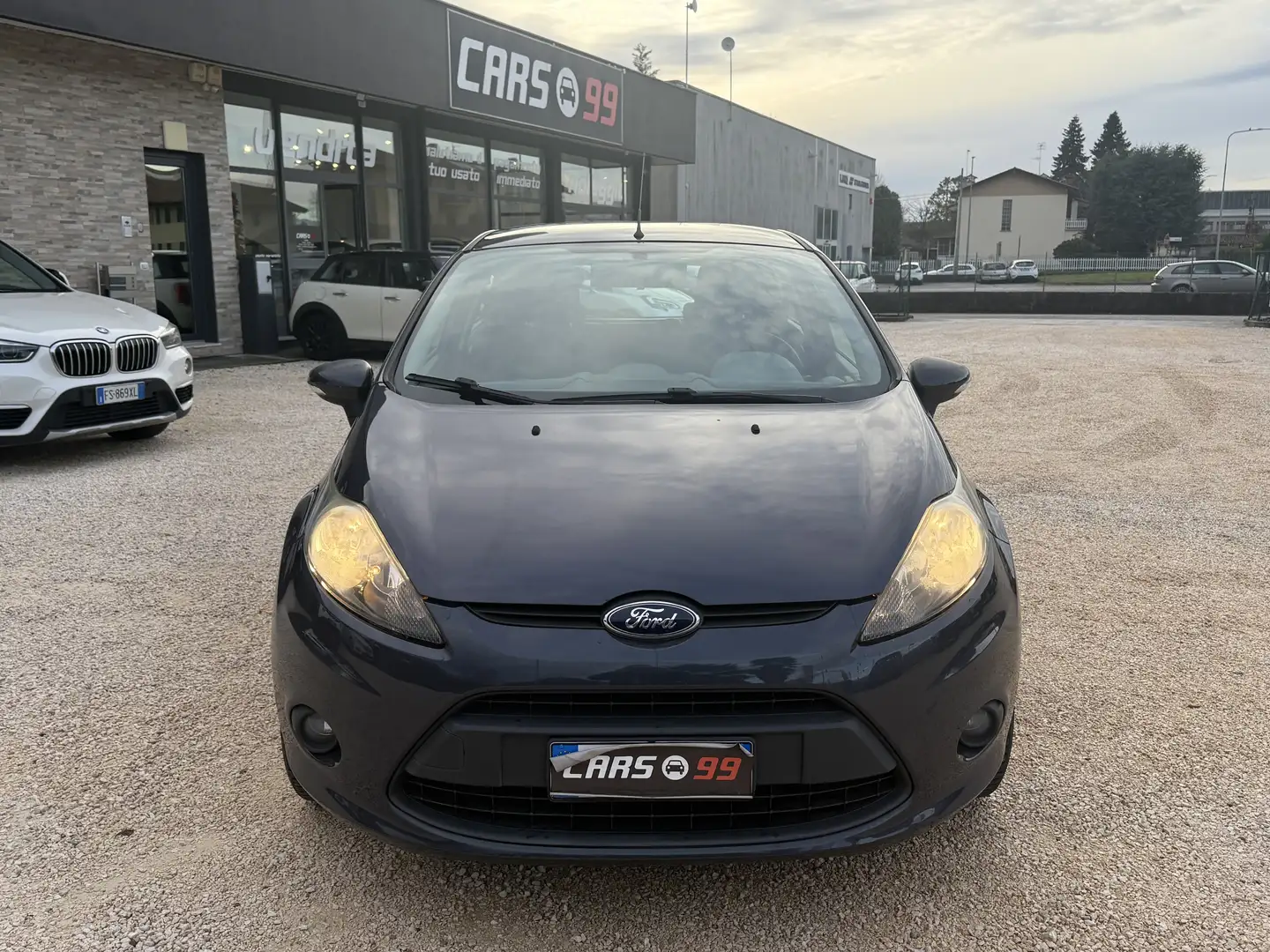 Ford Fiesta 5p 1.2 16v Titanium c/esp 82cv 54.000KM Grau - 2