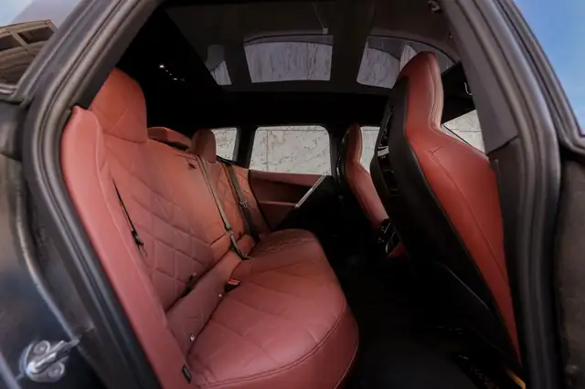 BMW Ix view 12