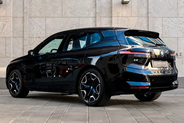 BMW Ix view 7