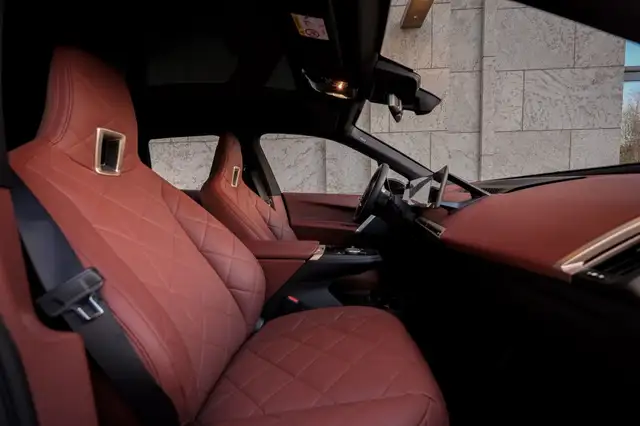 BMW Ix view 10