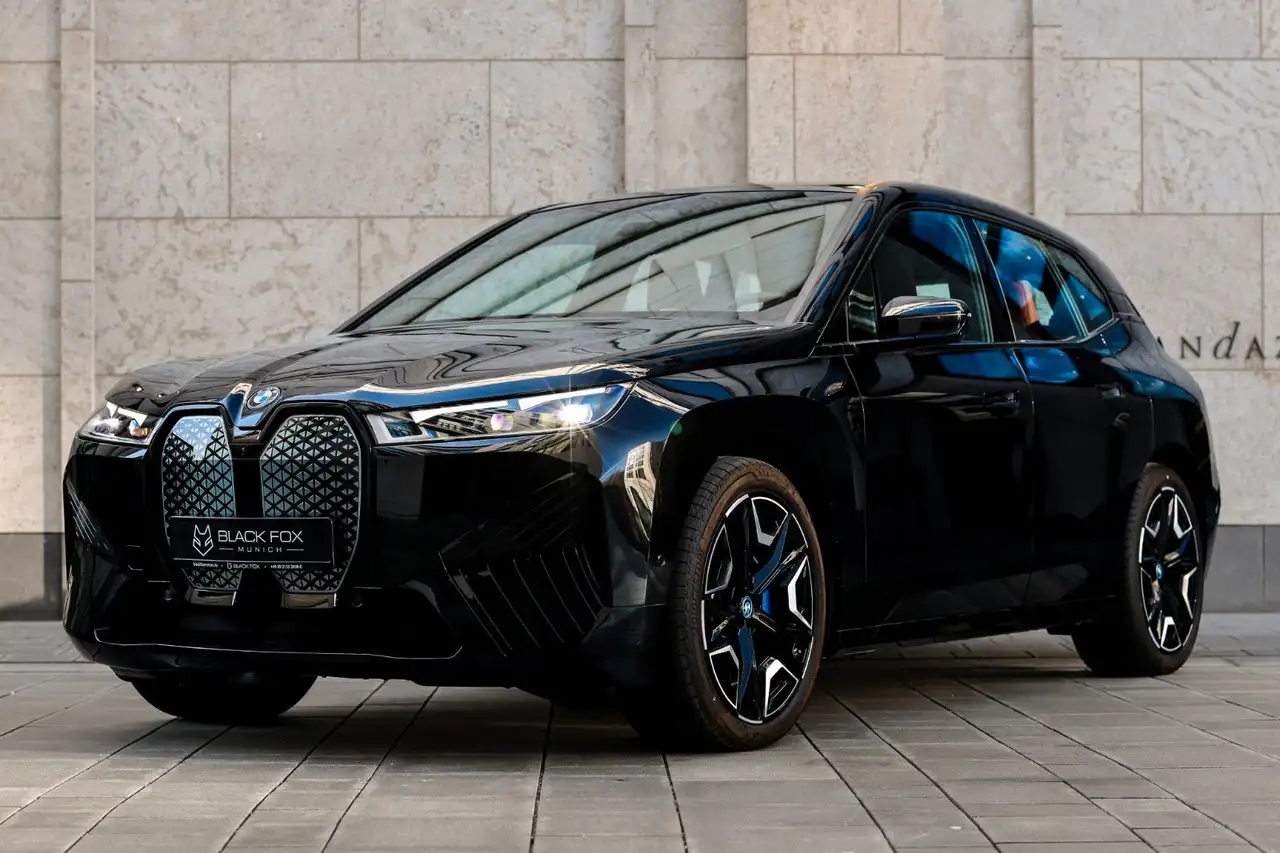 BMW iX