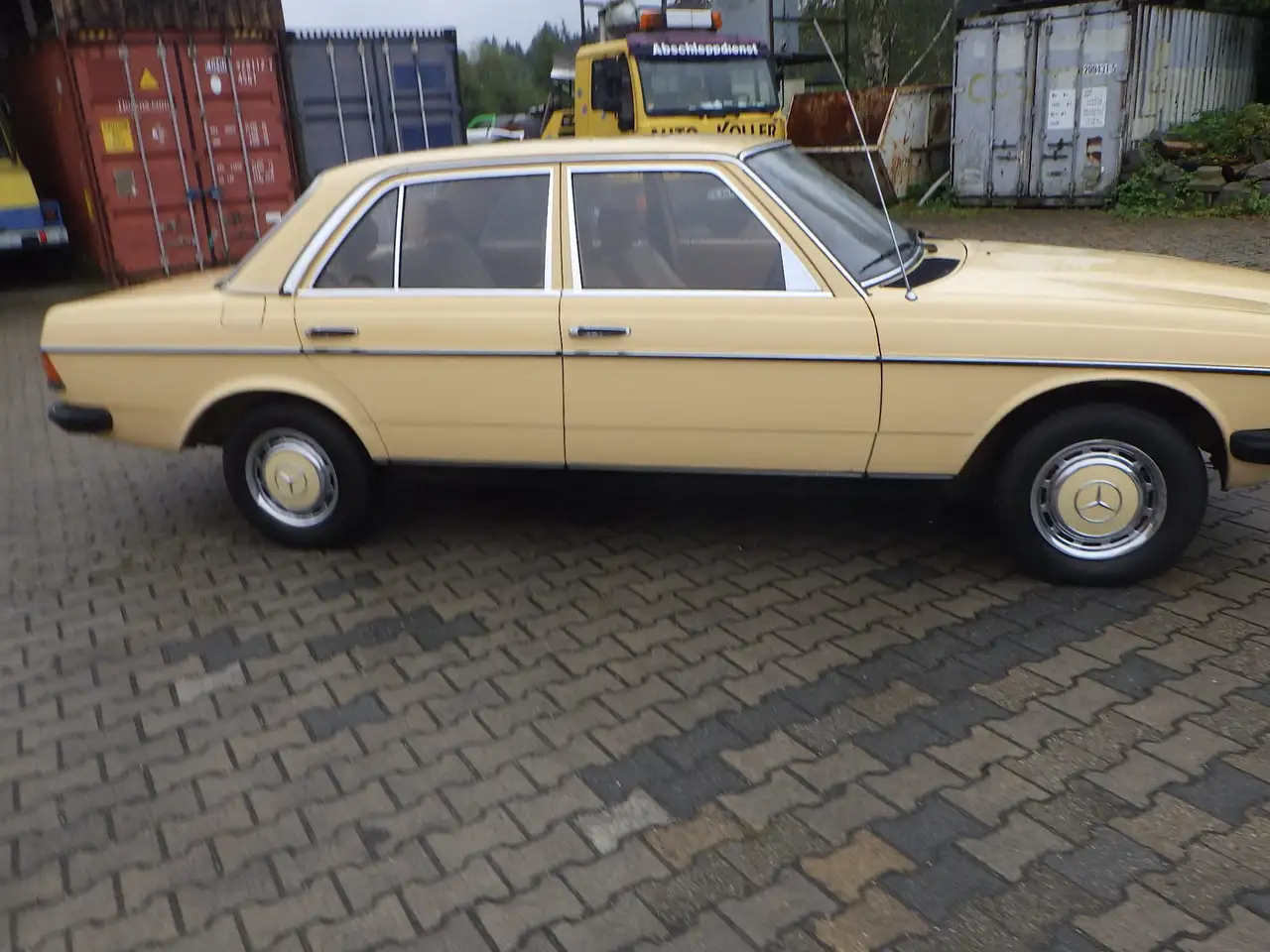 Mercedes-Benz 240 D Oldtimer Servo, foto 2