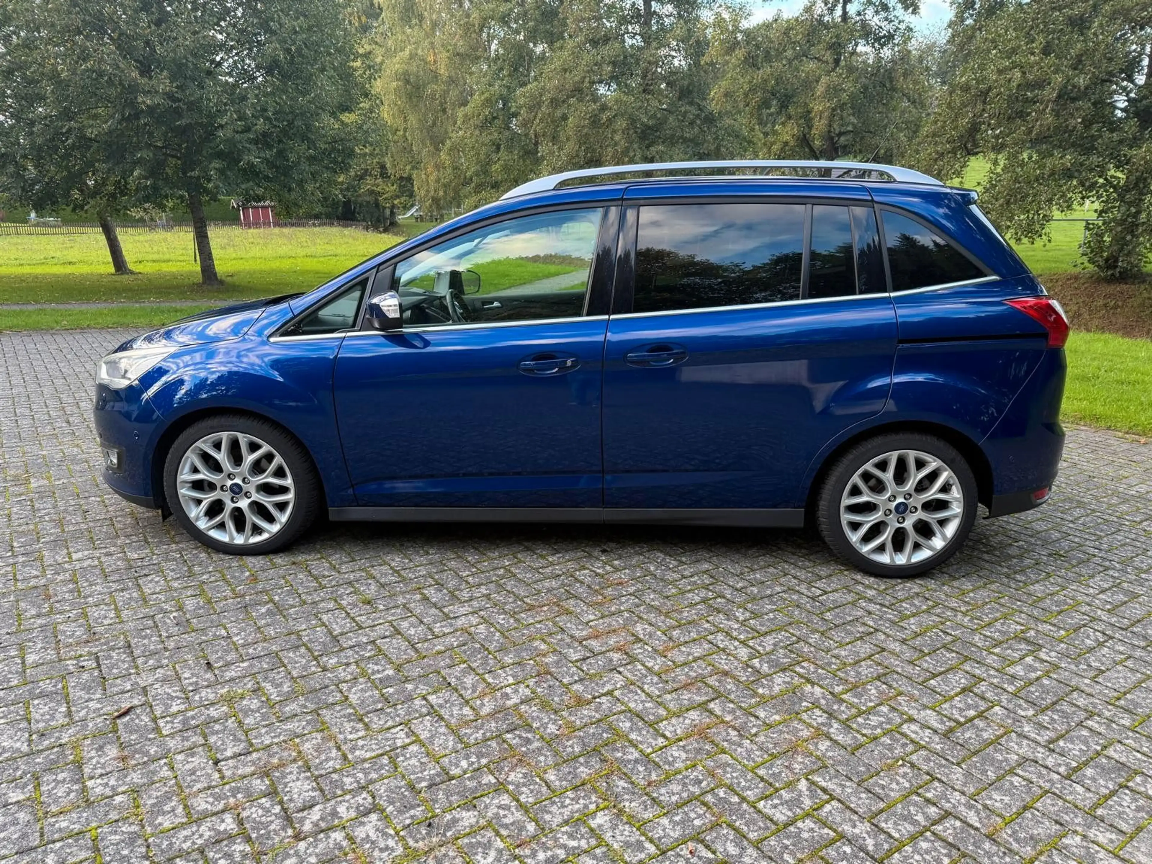 Ford Grand C-Max 1.5 Navi Xenon — photo 3