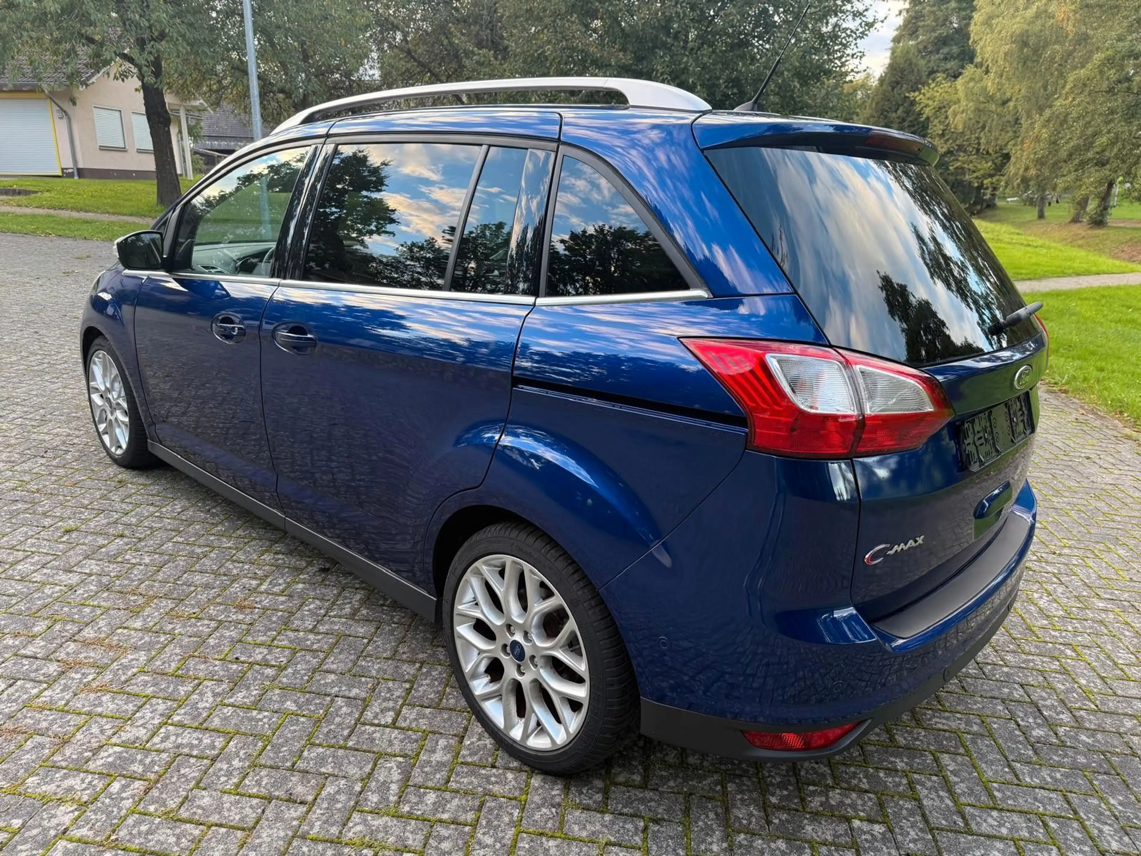 Ford Grand C-Max 1.5 Navi Xenon — photo 4