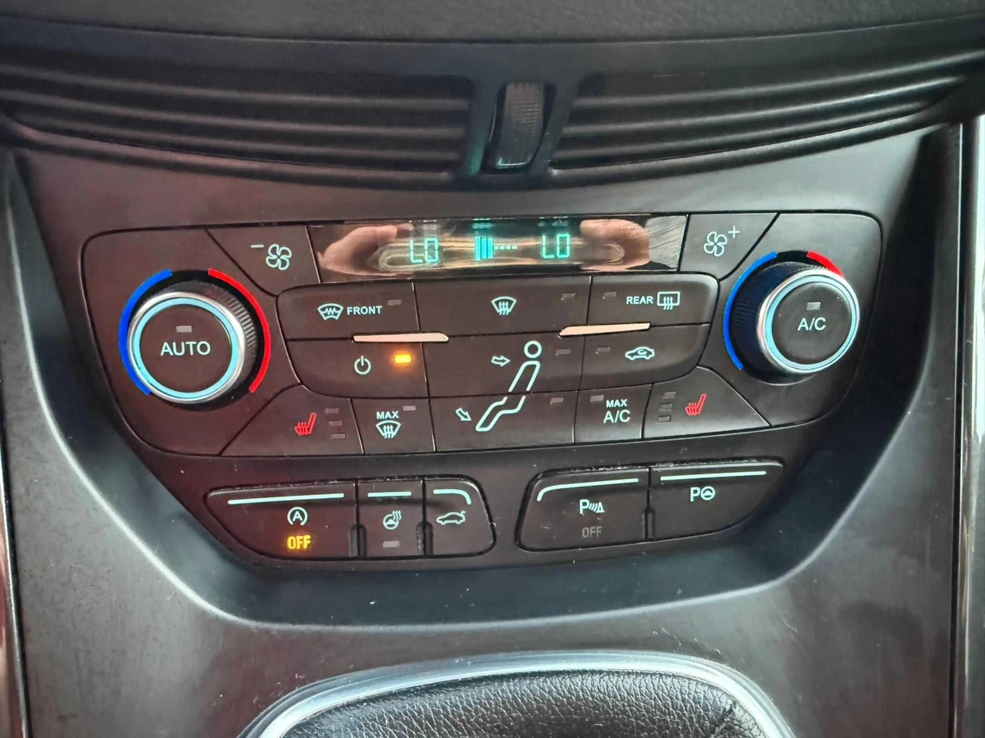 Ford Grand C-Max 1.5 Navi Xenon — photo 15