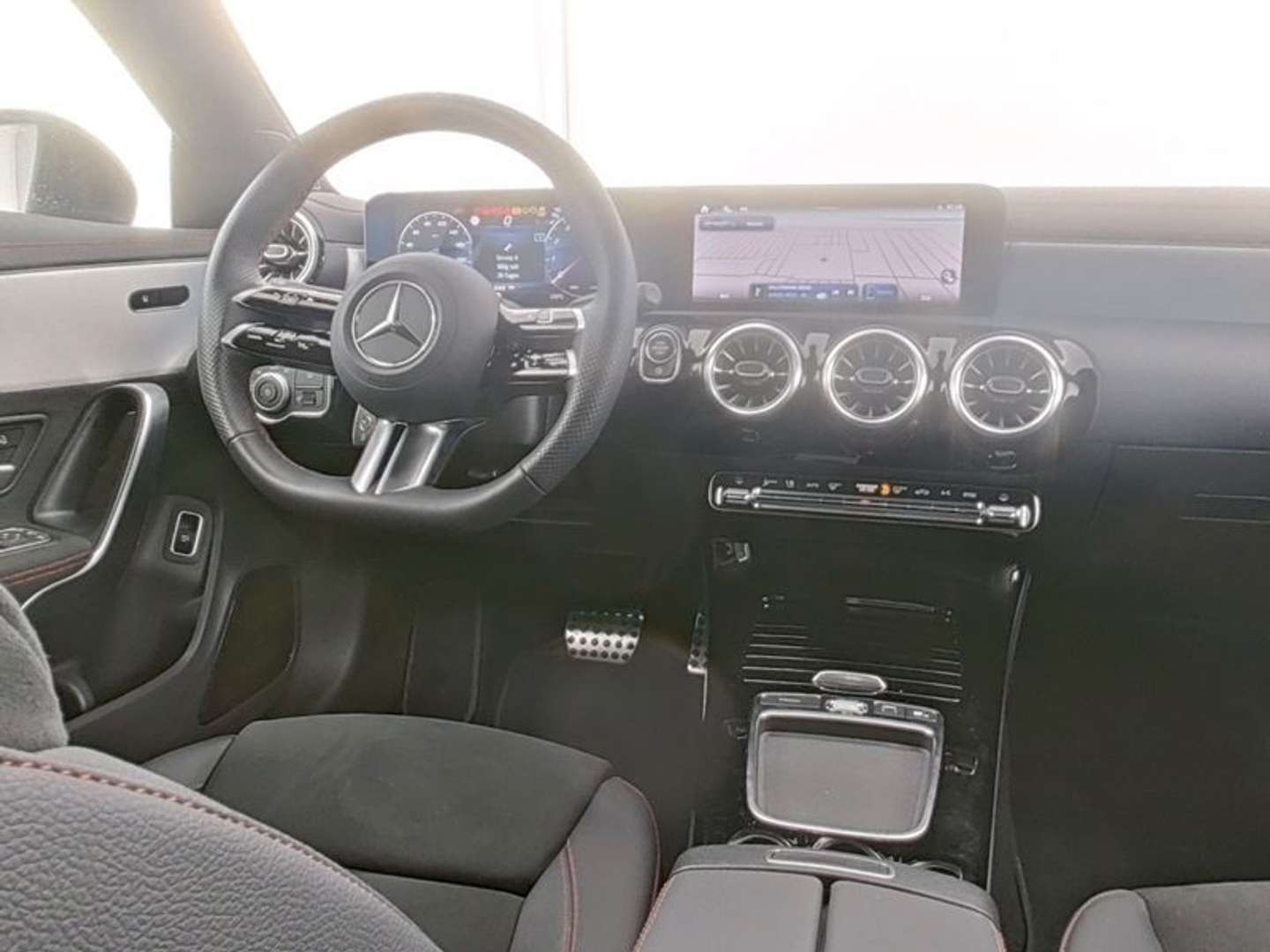 Mercedes CLA 200 Night Edition -  - Joinsteer - #3