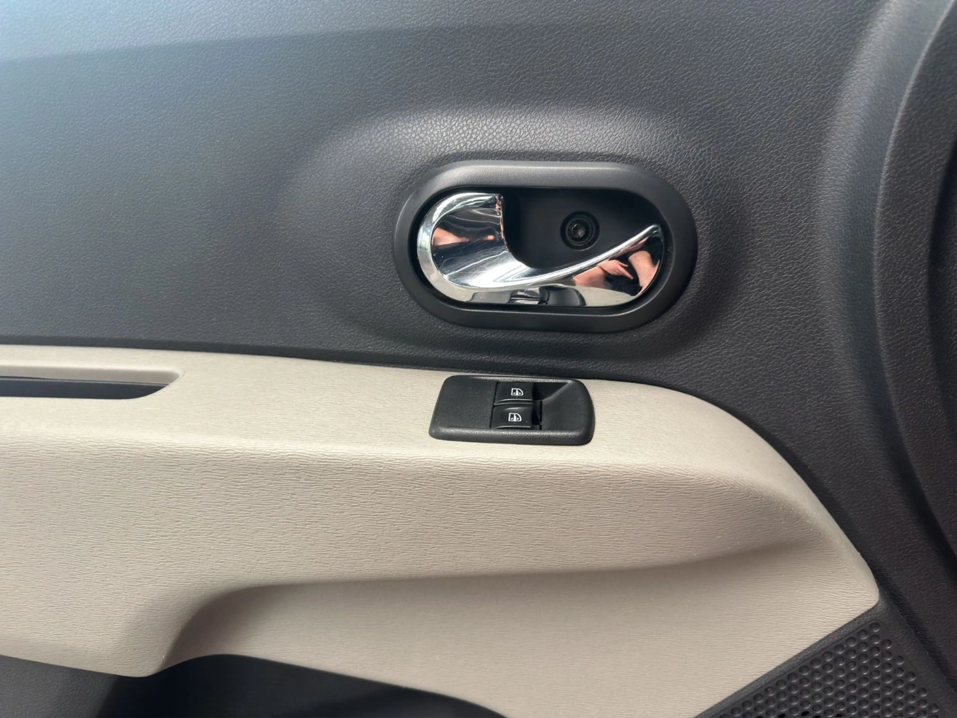 Dacia Lodgy Laureate 1.2*1. HAND*KLIMA*TEMPOMAT*PDC* — photo 14