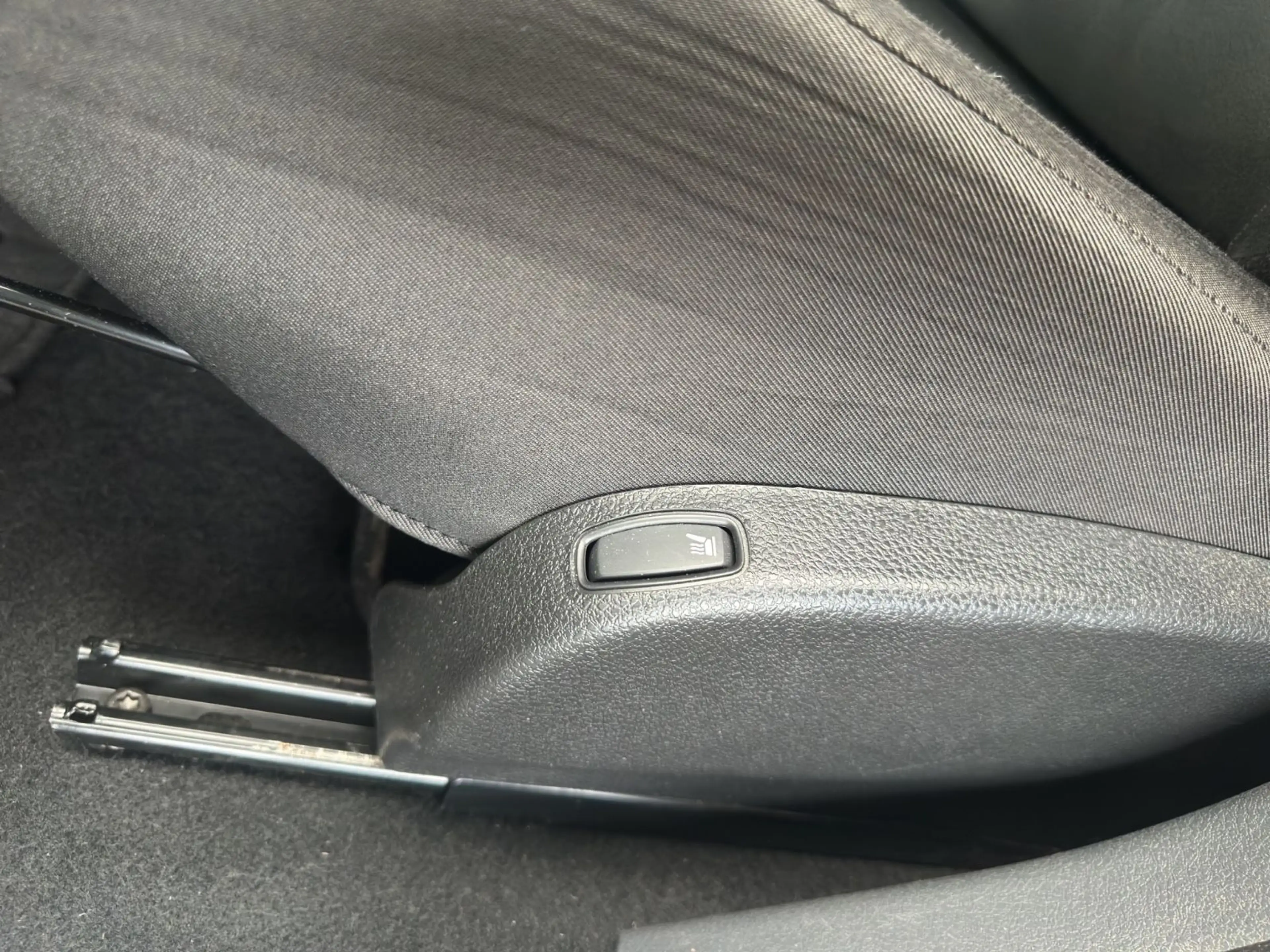 Dacia Lodgy Laureate 1.2*1. HAND*KLIMA*TEMPOMAT*PDC* — photo 15