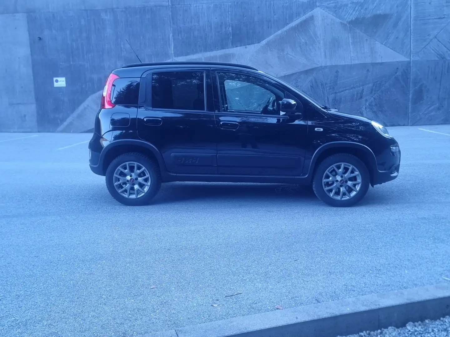 Fiat Panda 4x4*Anhängerkupplung*1.Hand*Wenig-KM* Noir - 2