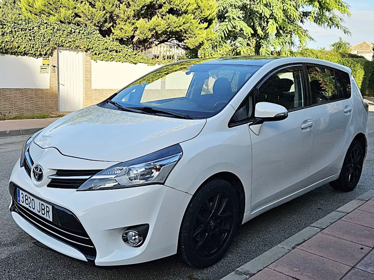Toyota Verso 115D Advance 5pl. Weiß - 1