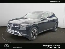 Mercedes-Benz GLC 300 e 4M DigiLight Airmatic HiAchsLenk AHK Avantgarde Navi/Pano. Dach/Distronic/Keyless Go/Keyless Go Komfort Paket/Autom.