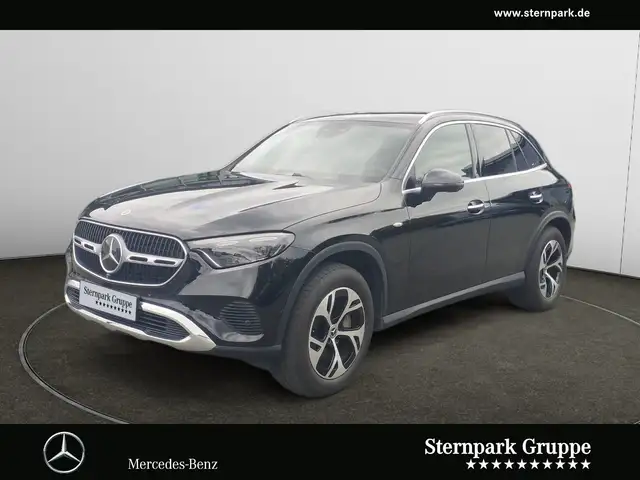 Mercedes-Benz GLC 300 e 4M DigiLight Airmatic HiAchsLenk AHK Avantgarde Navi/Pano. Dach/Distronic/Keyless Go/Keyless Go Komfort Paket/Autom.