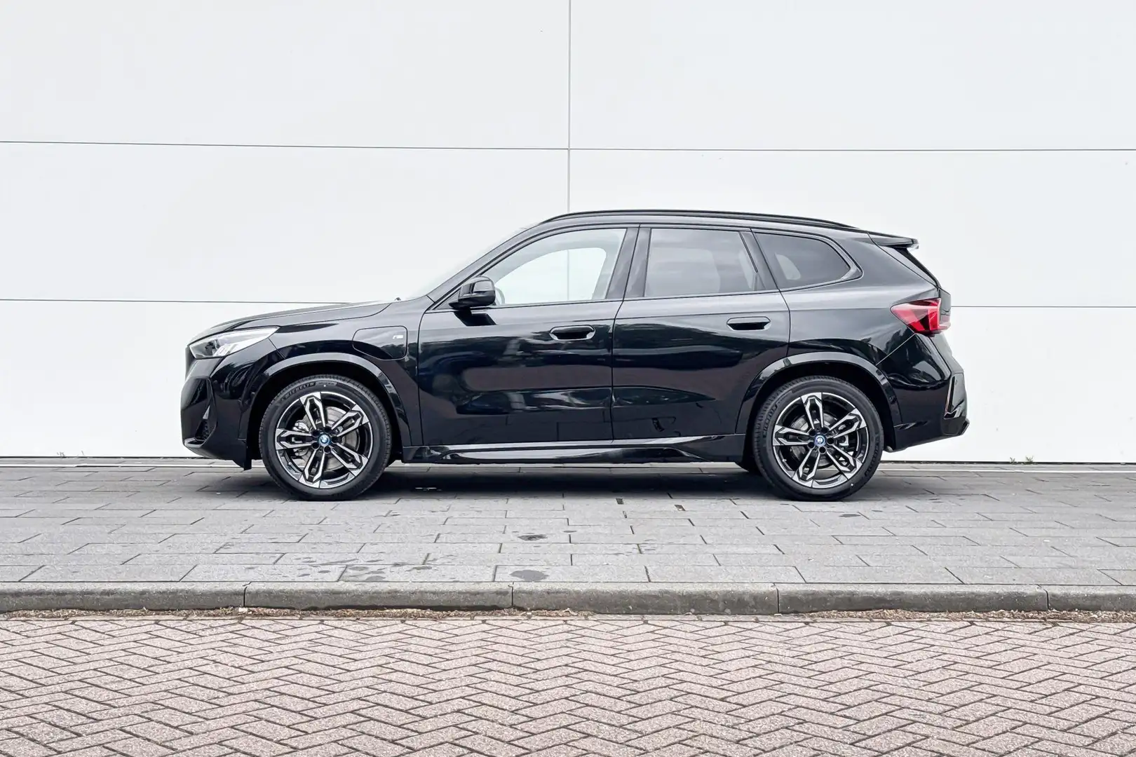 BMW X1 xDrive25e | Selections Negru - 2