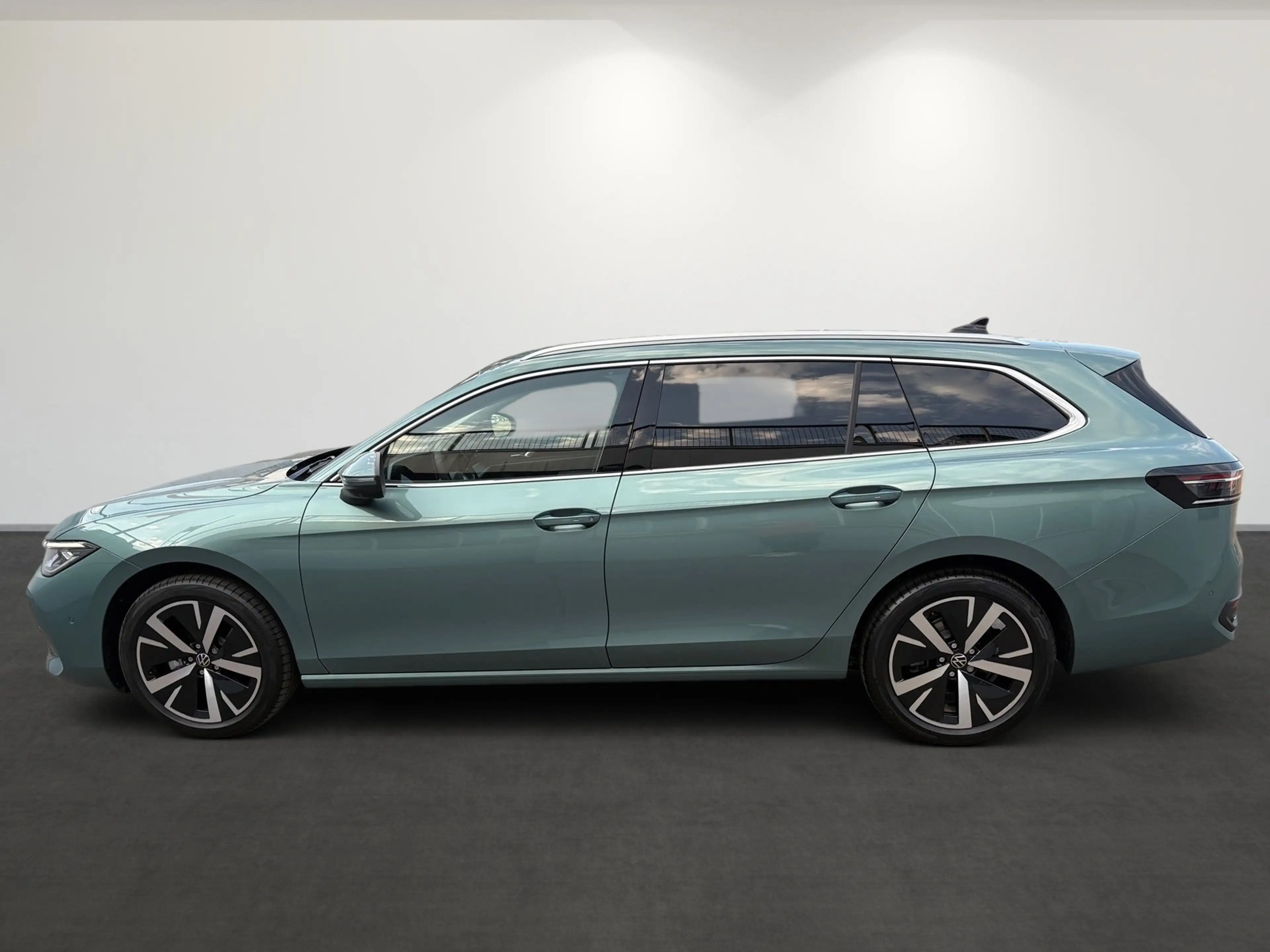 Volkswagen Passat Variant 2.0 TDI Business *AHK*STANDHZG* — photo 7