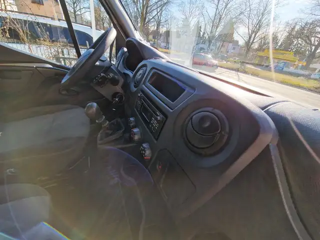 Renault Master view 14