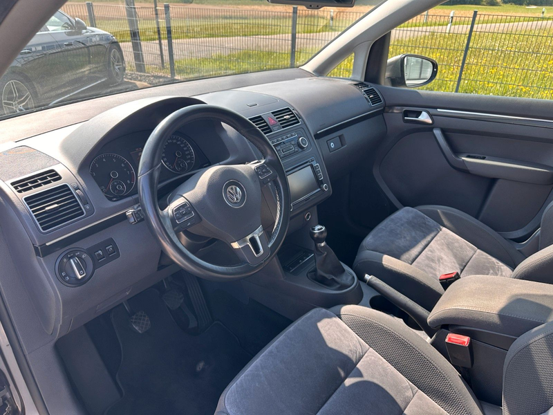 Volkswagen Touran 1.4 Highline 150PS*Kamera*Xenon*17Zoll* — photo 9