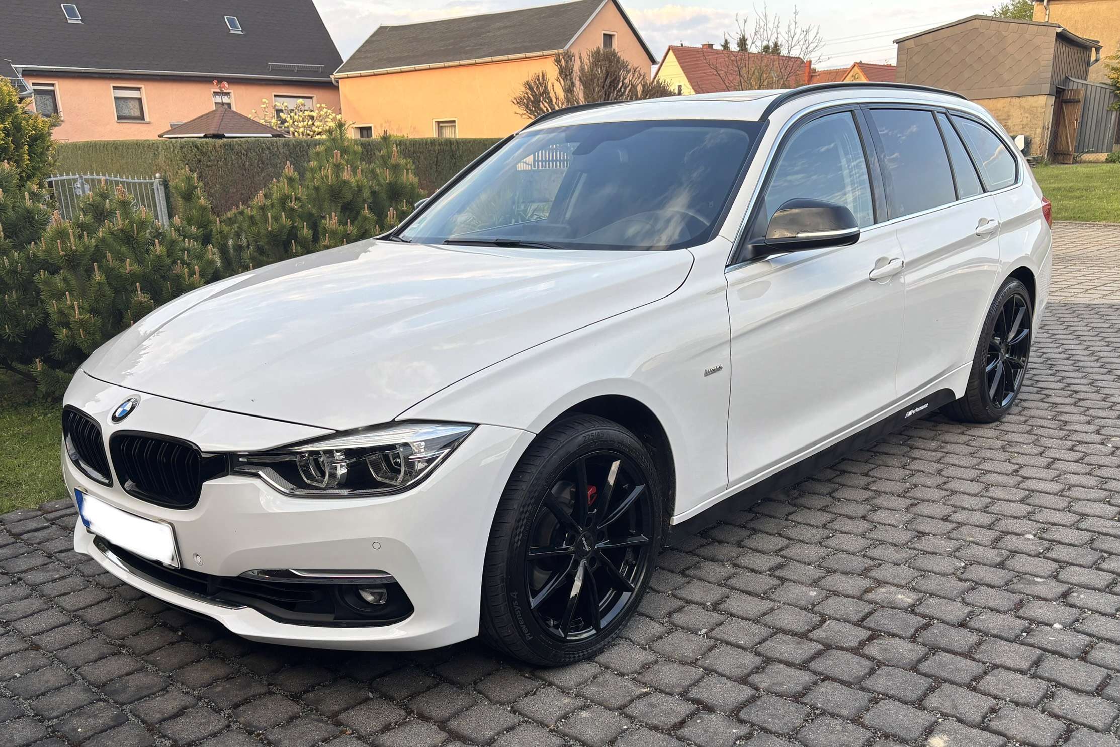 Second hand Bmw 3 Series 320