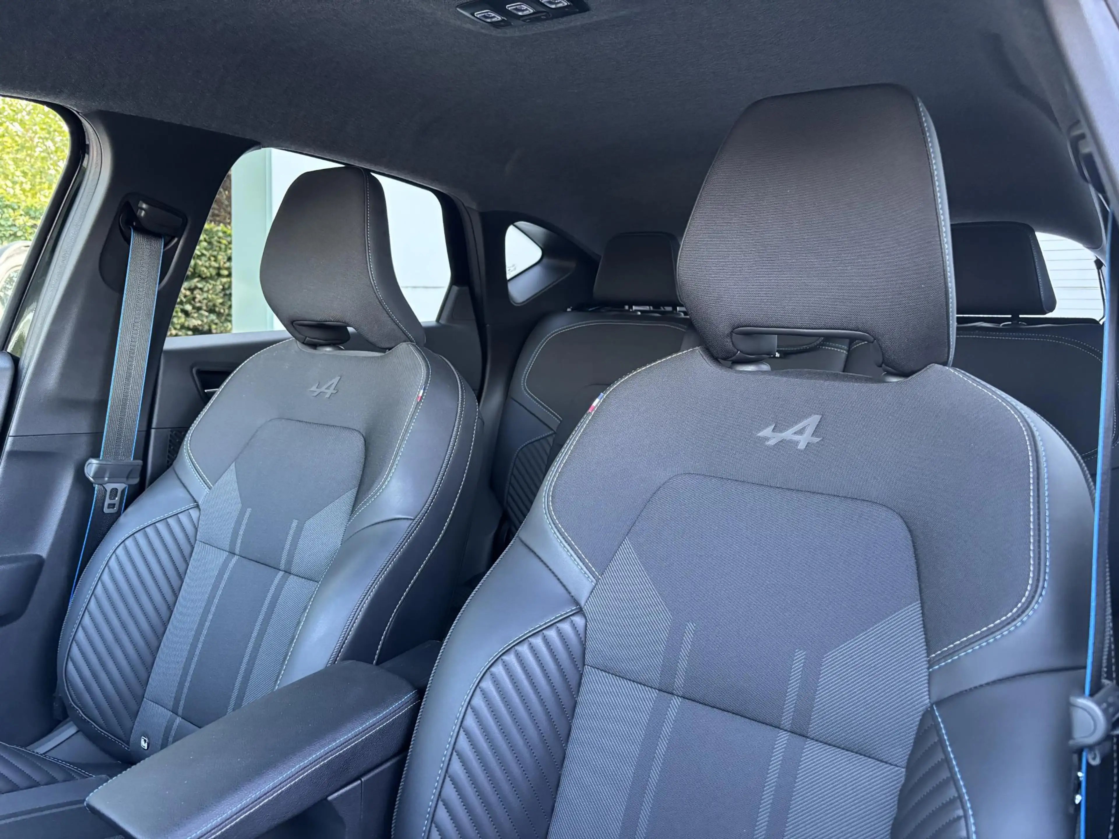 Renault Captur 1.6 E-Tech full hybrid 145 esprit Alpine | Stoelve — photo 7