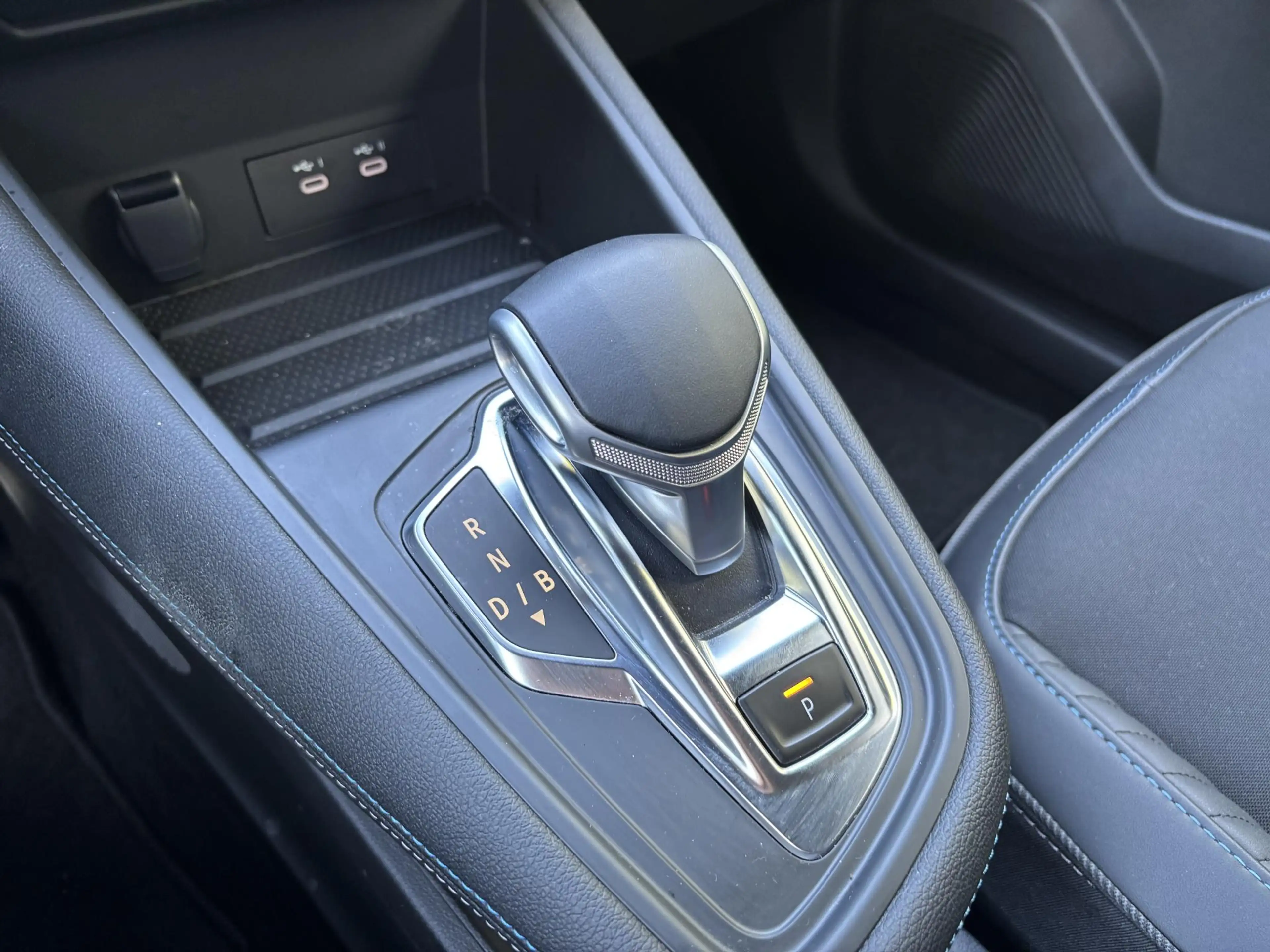 Renault Captur 1.6 E-Tech full hybrid 145 esprit Alpine | Stoelve — photo 22