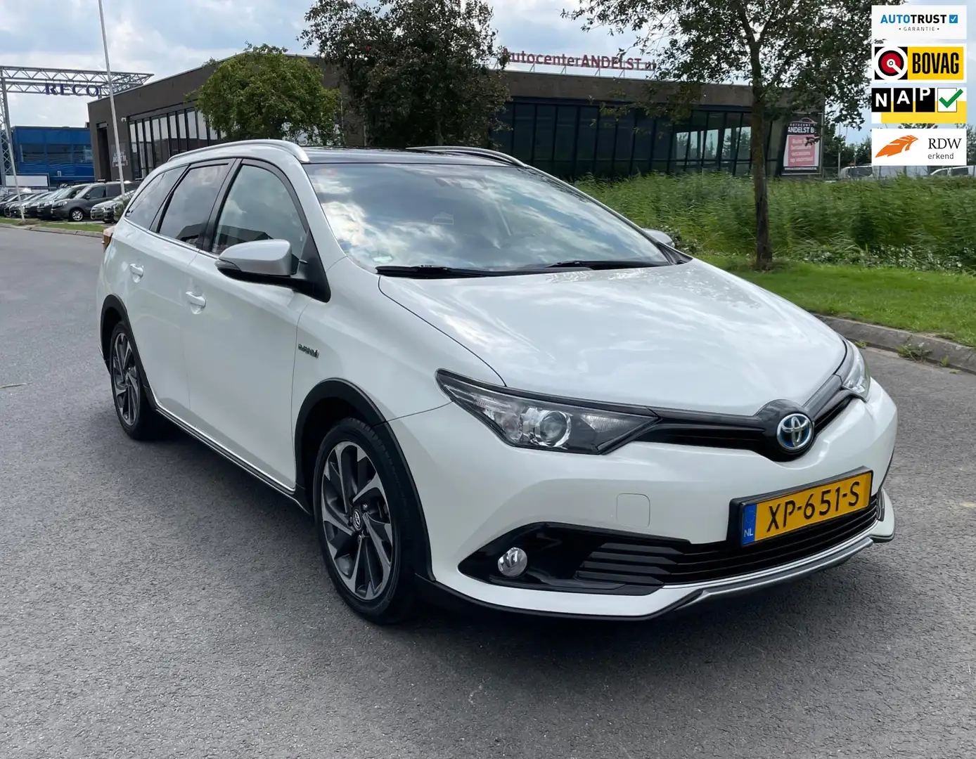 Toyota Auris Touring Sports 1.8 Hybrid Freestyle, Aut, Pano, Cr Wit - 1