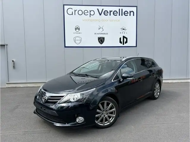 Toyota Avensis 1.8 Valvematic 6 M/T Premium Wagon