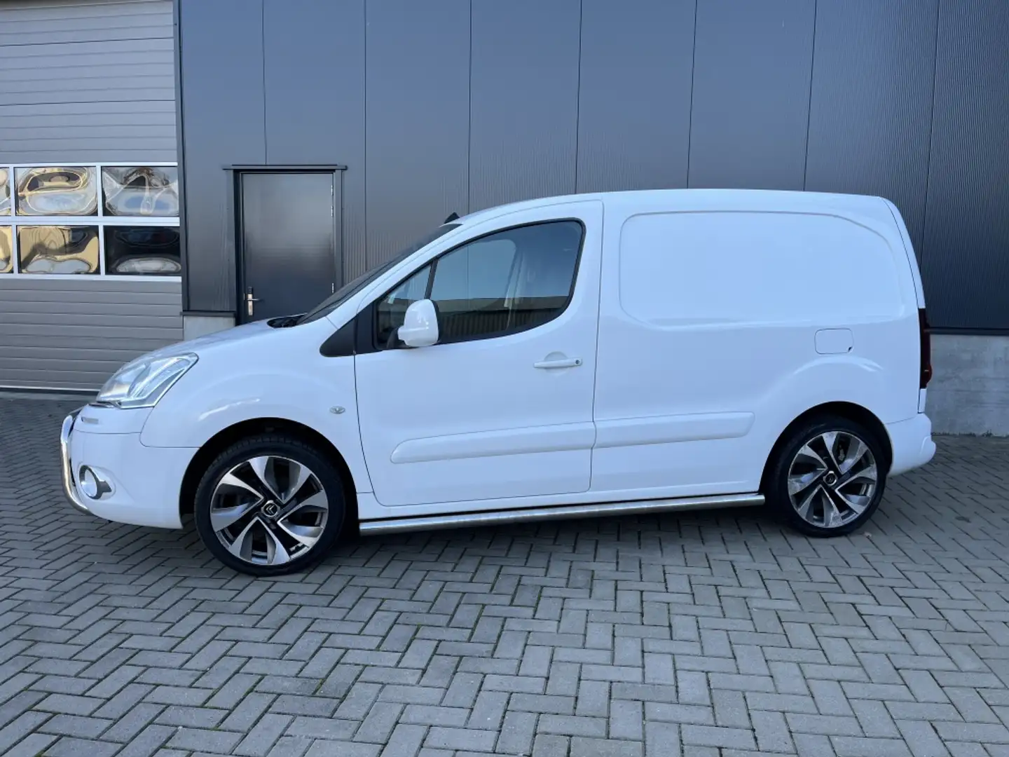 Citroen Berlingo 1.6 e-HDI 500 Club Economy Blanc - 2