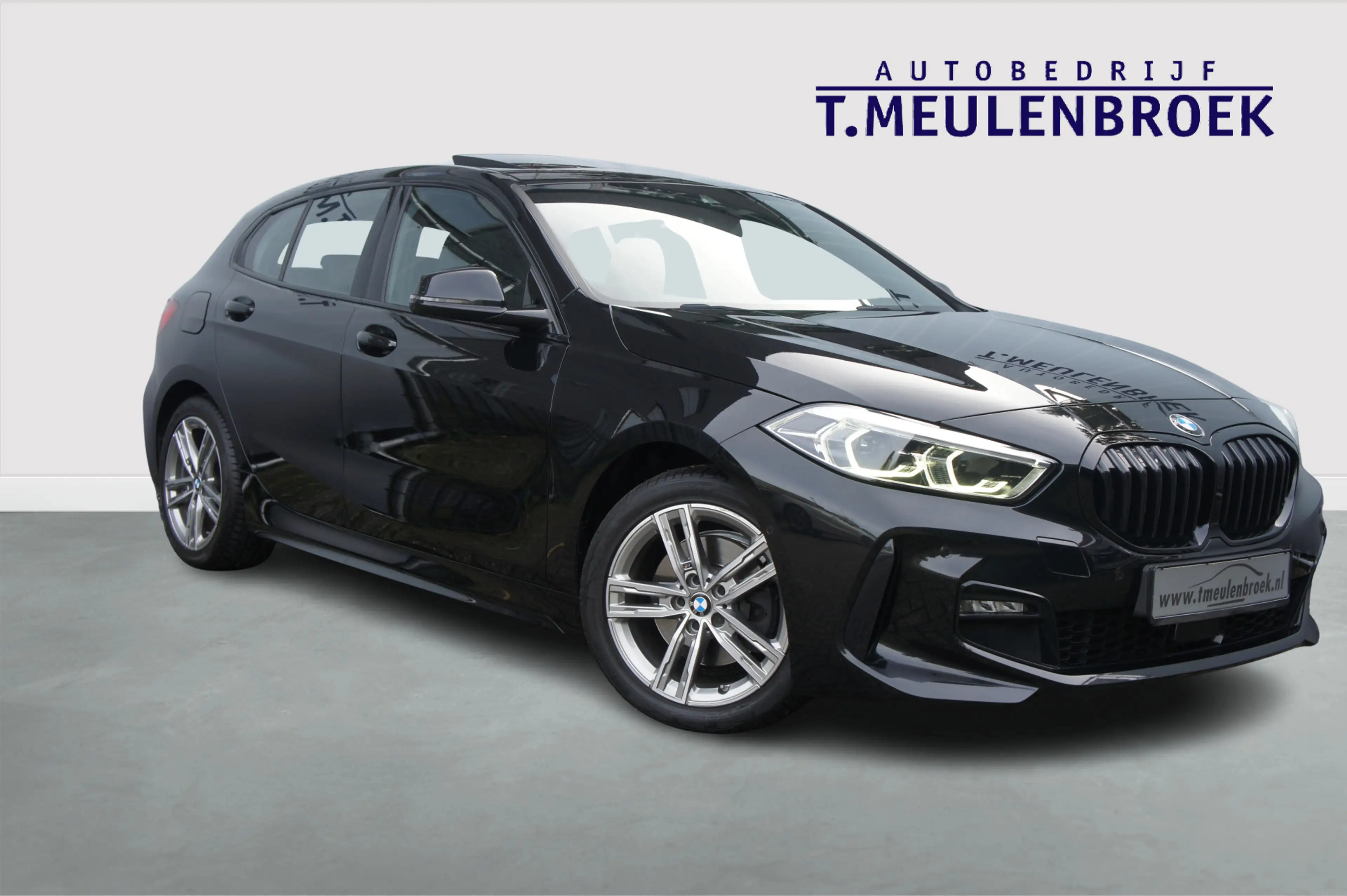 BMW 118 1-serie 118i M sport, Panoramadak,