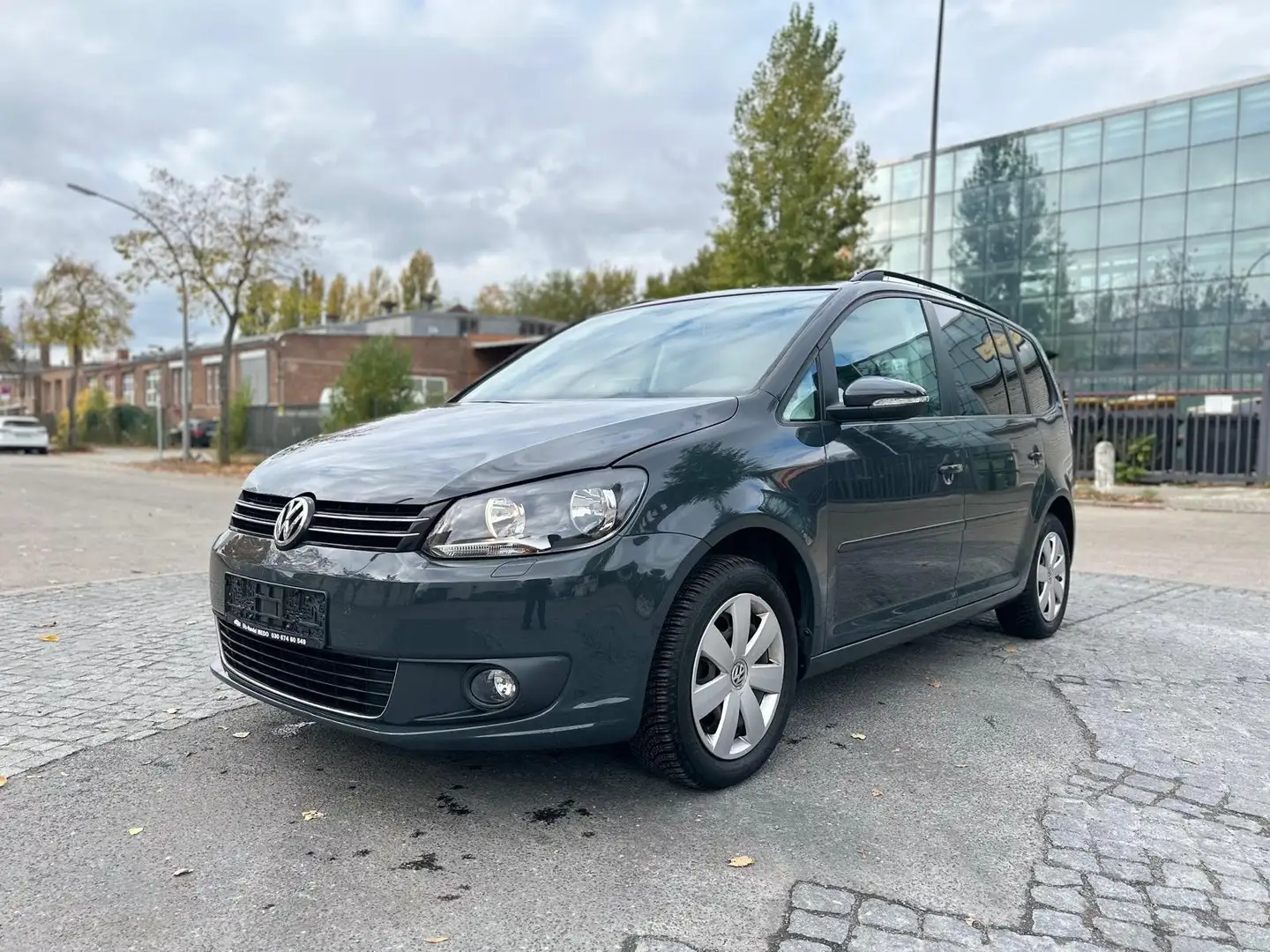 Volkswagen Touran Comfortline Grau - 1