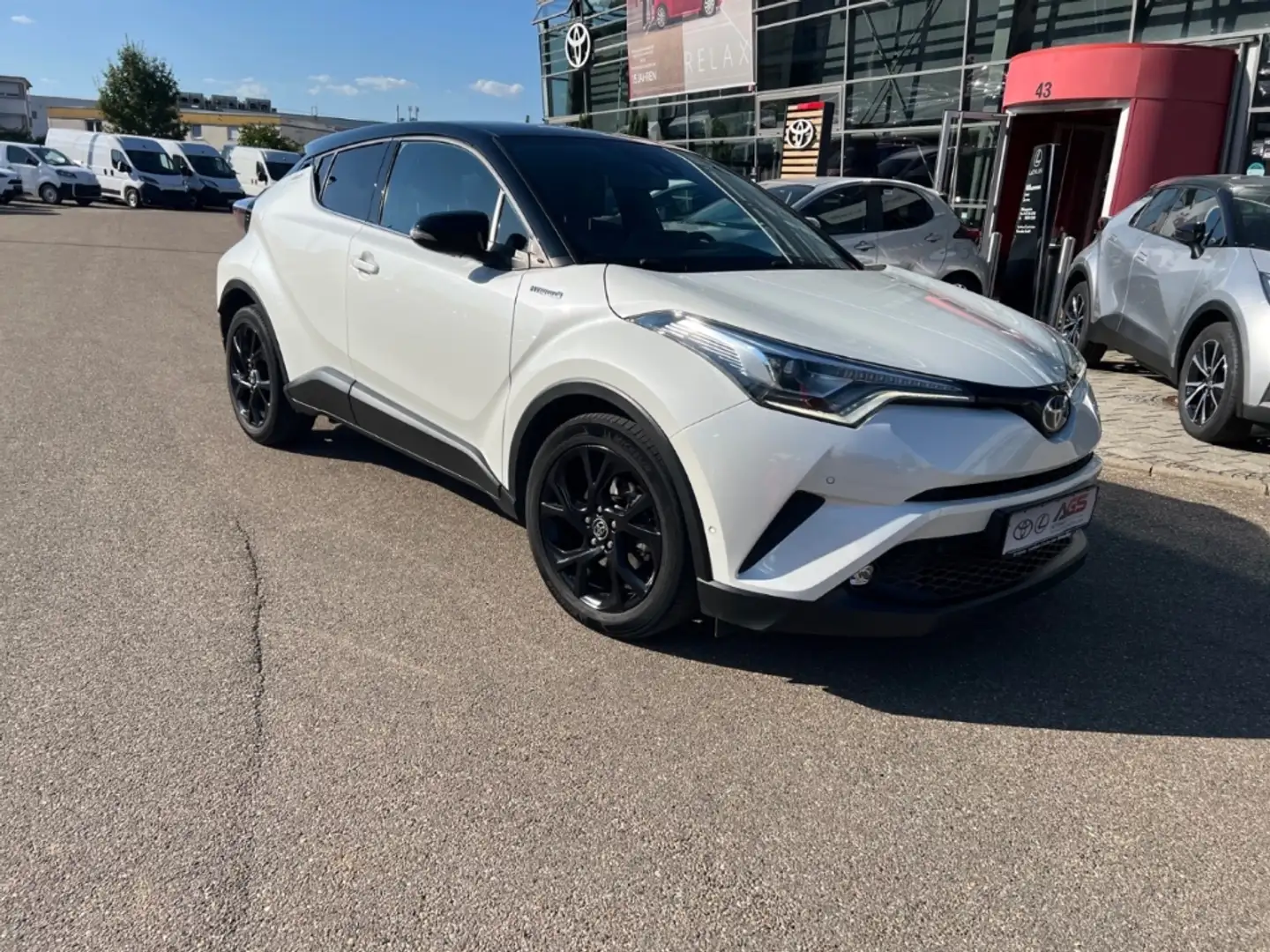 Toyota C-HR 1.8-l-VVTi Hybrid Style Selection Allwetter Wit - 2