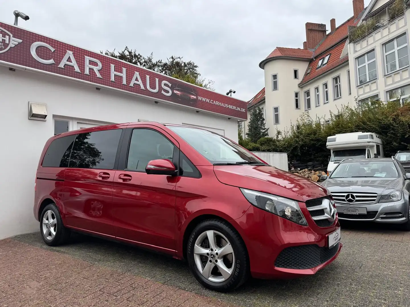 Mercedes-Benz V 250 d Automatik EDITION 9G-Tronic Roşu - 1