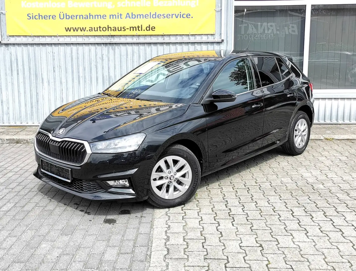 Skoda Fabia 1.0l TSI 70kW STYLE SHZ App-Connect AHK Negro - 1