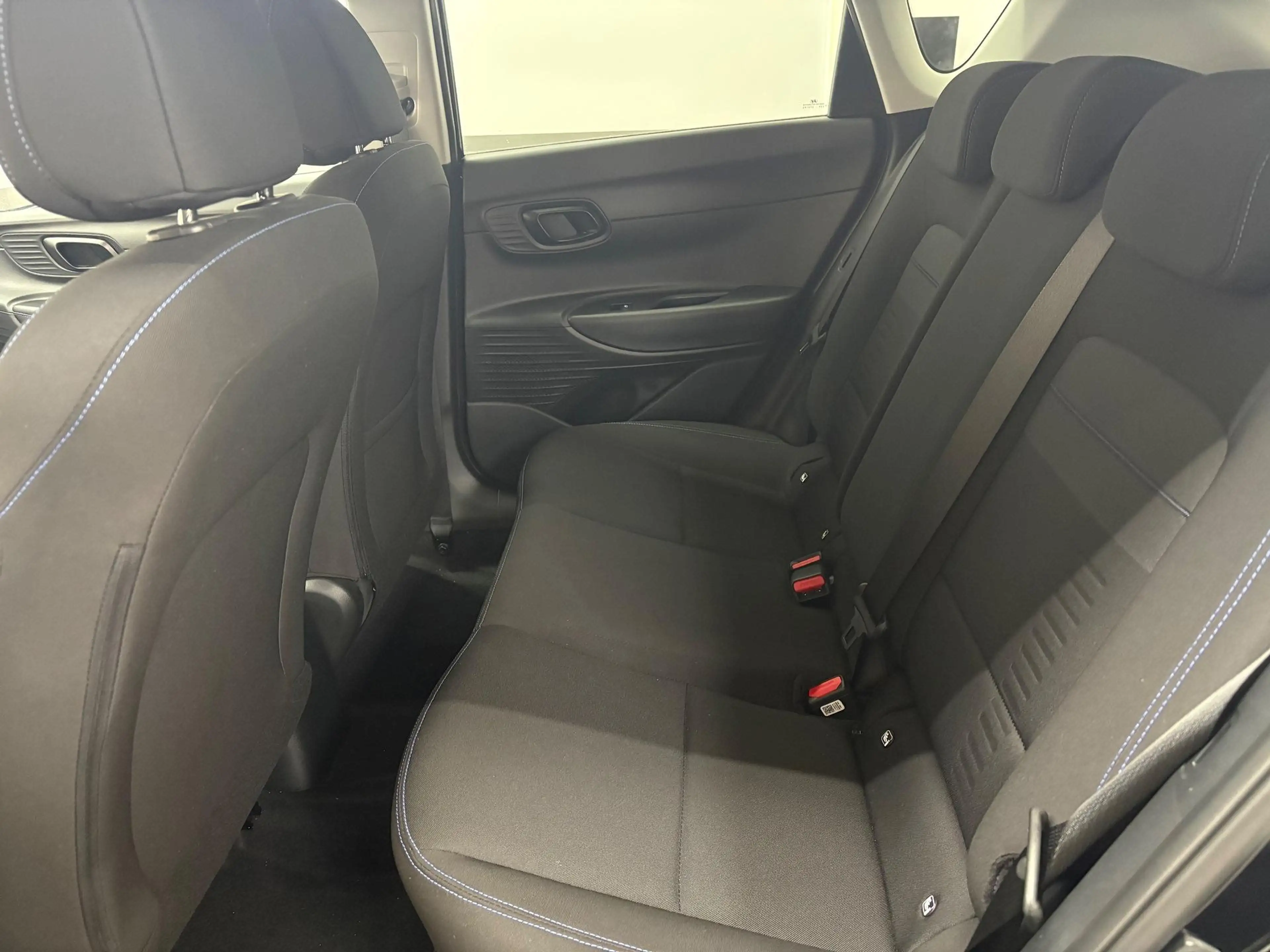 Hyundai BAYON COMFORT SHZ LED NAVI RFK PDC TEMPOMAT 1.2 MPI 5... — photo 10