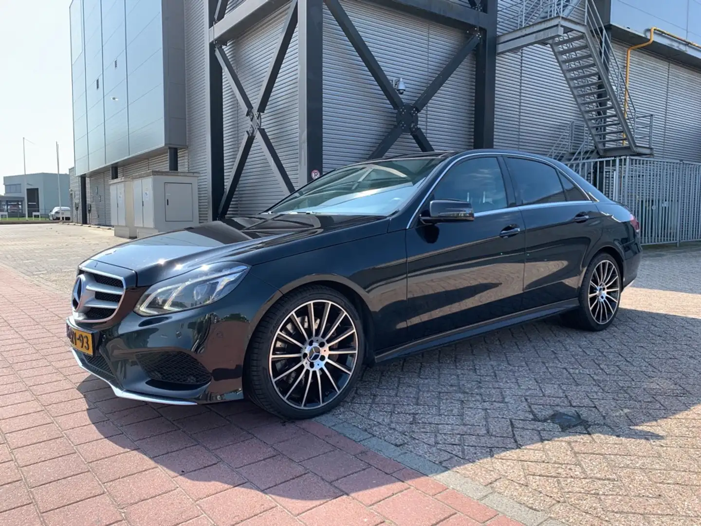 Mercedes-Benz E 350 BT.4M.PresAvant. Zwart - 1