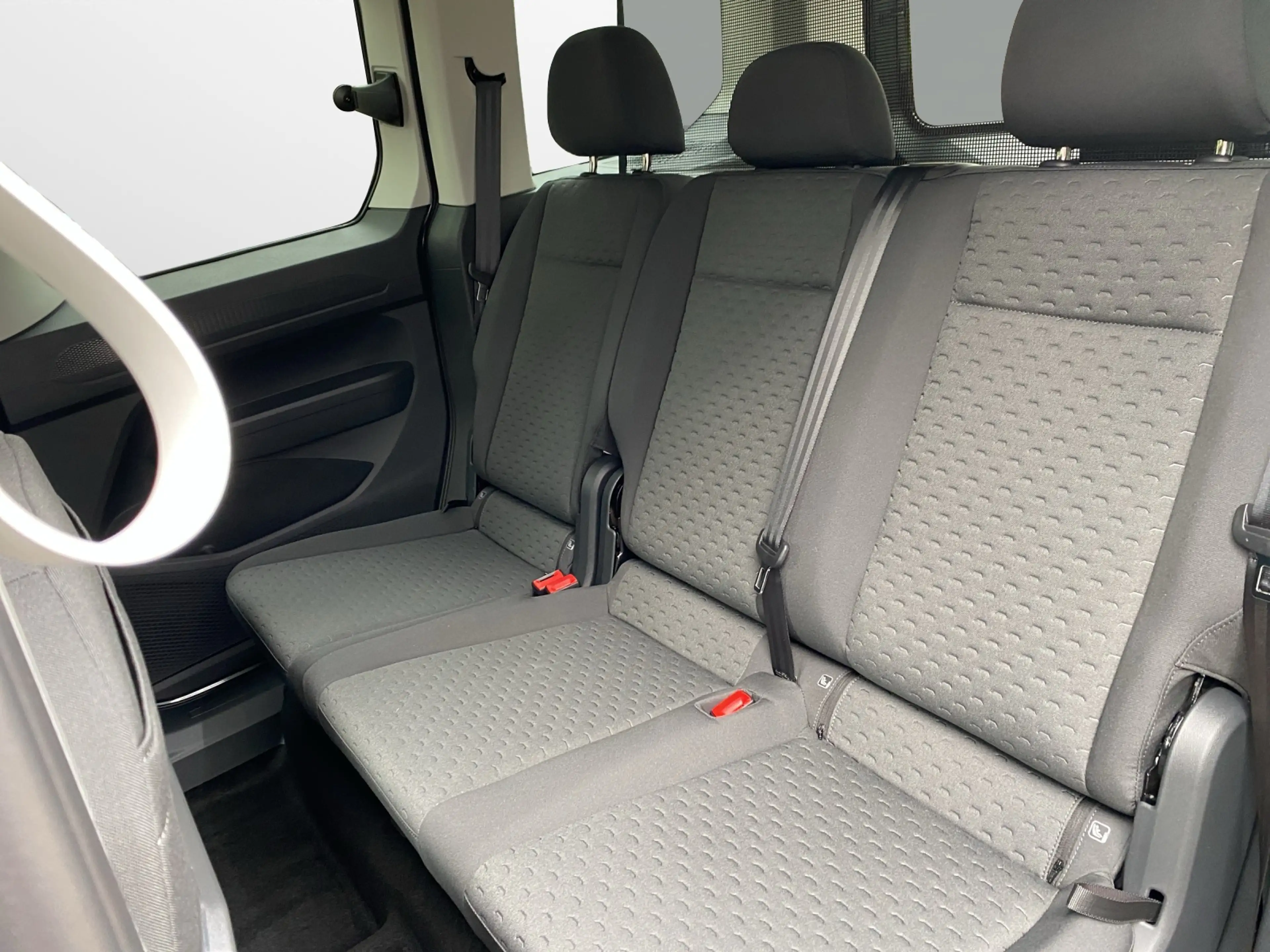 Volkswagen Caddy Life 2.0 TDI DSG Edition — photo 11