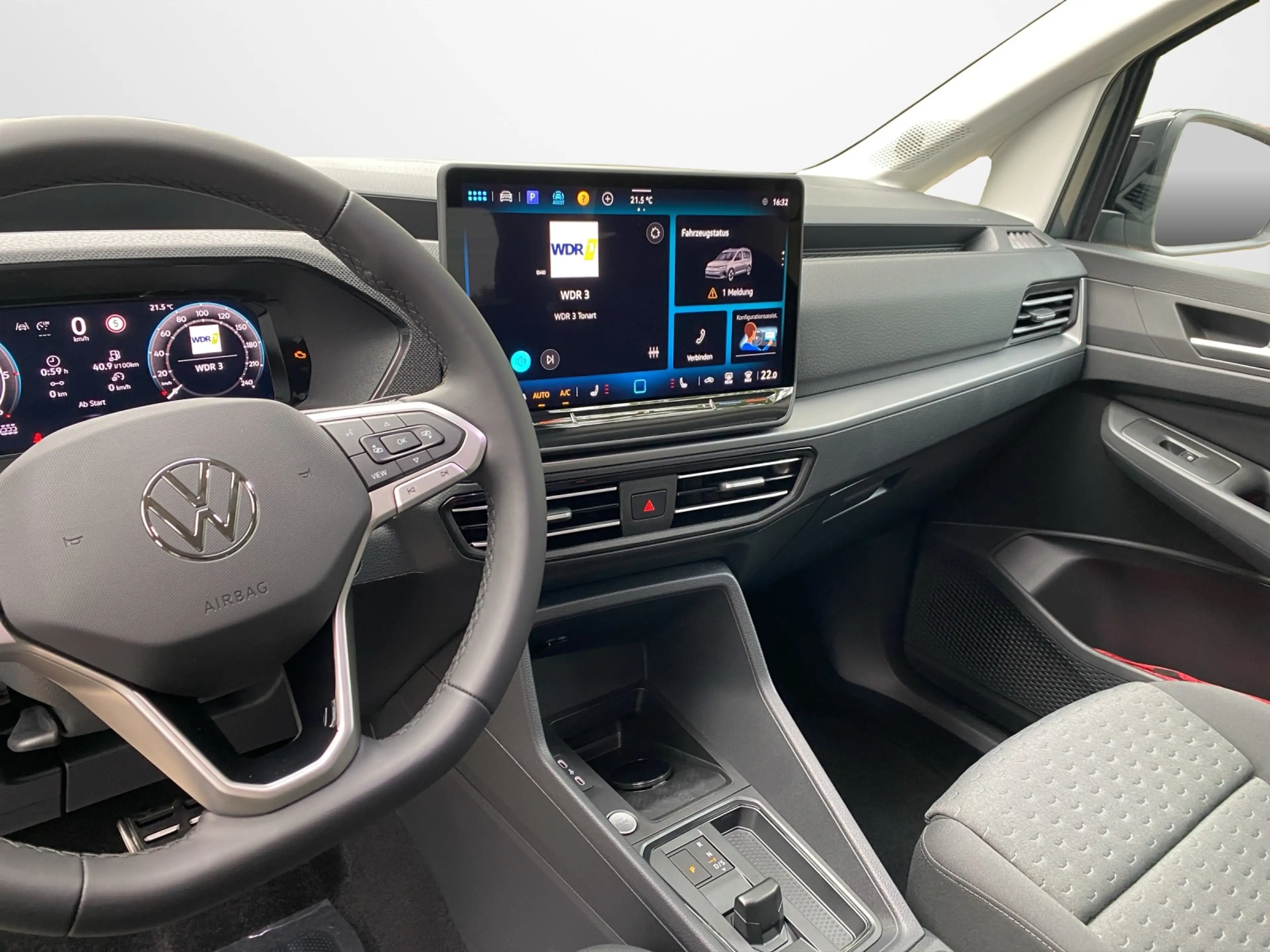 Volkswagen Caddy Life 2.0 TDI DSG Edition — photo 10