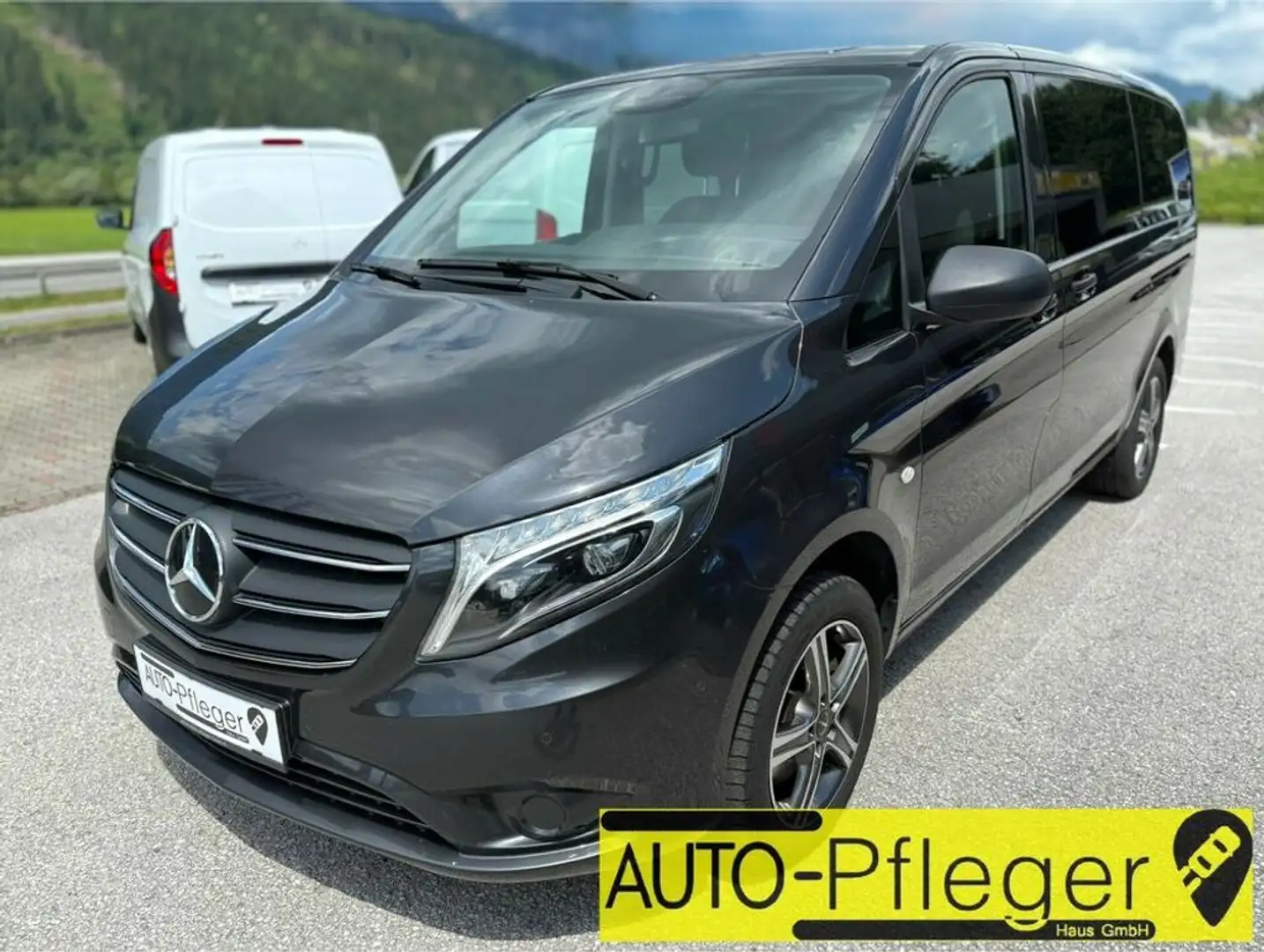 Mercedes-Benz Vito Tourer Select 116 CDI 4x4 lang Automatik Grau - 1