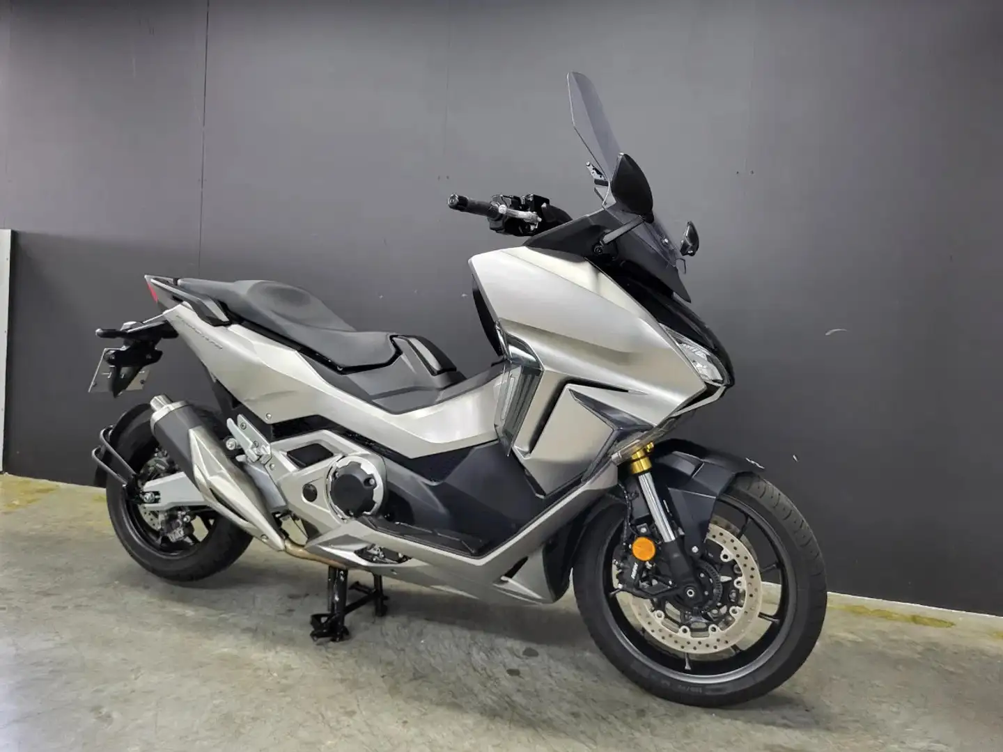 Honda Forza 750 - 1